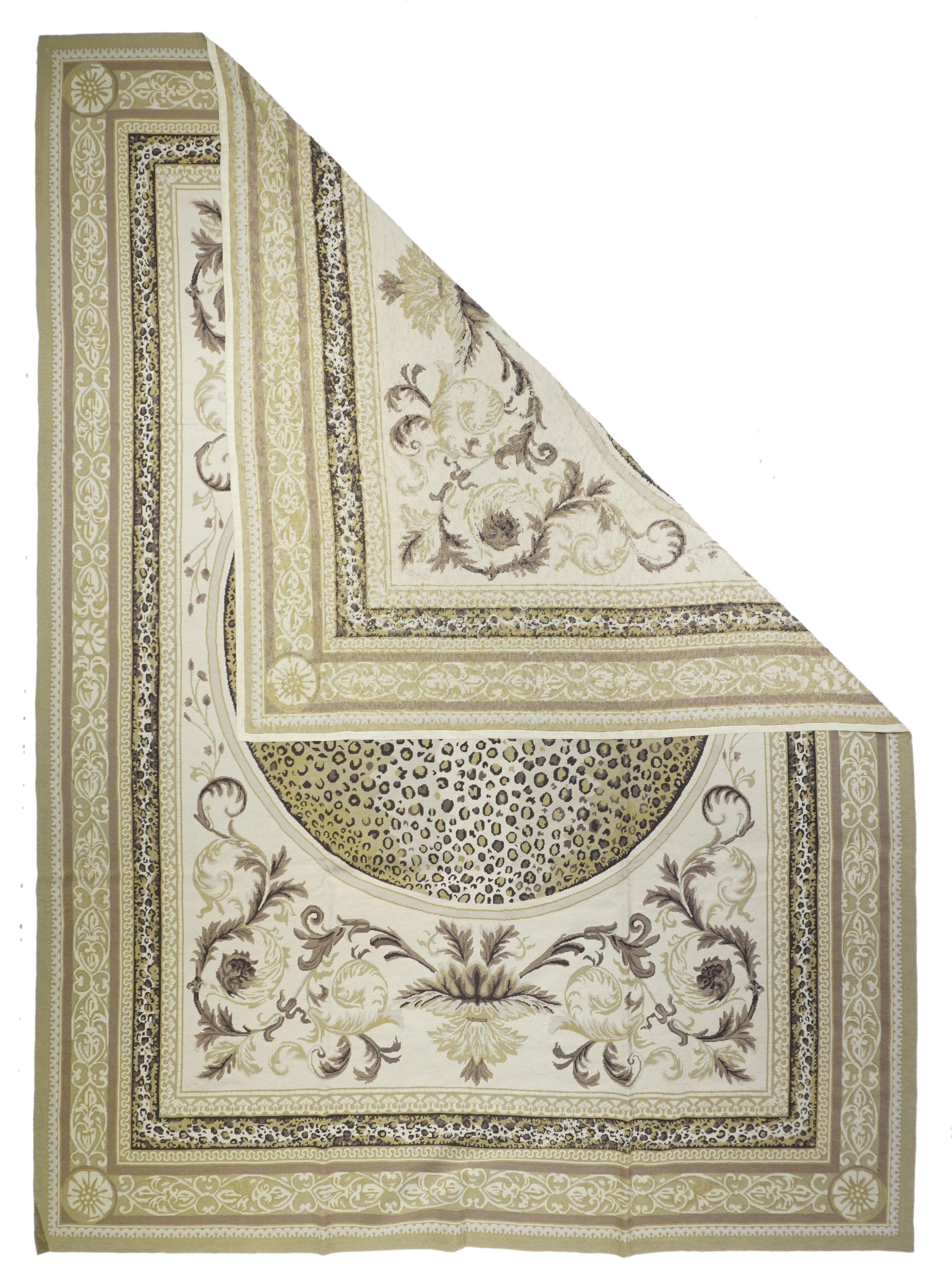 Tappeto design francese Aubusson 9' x 12'.