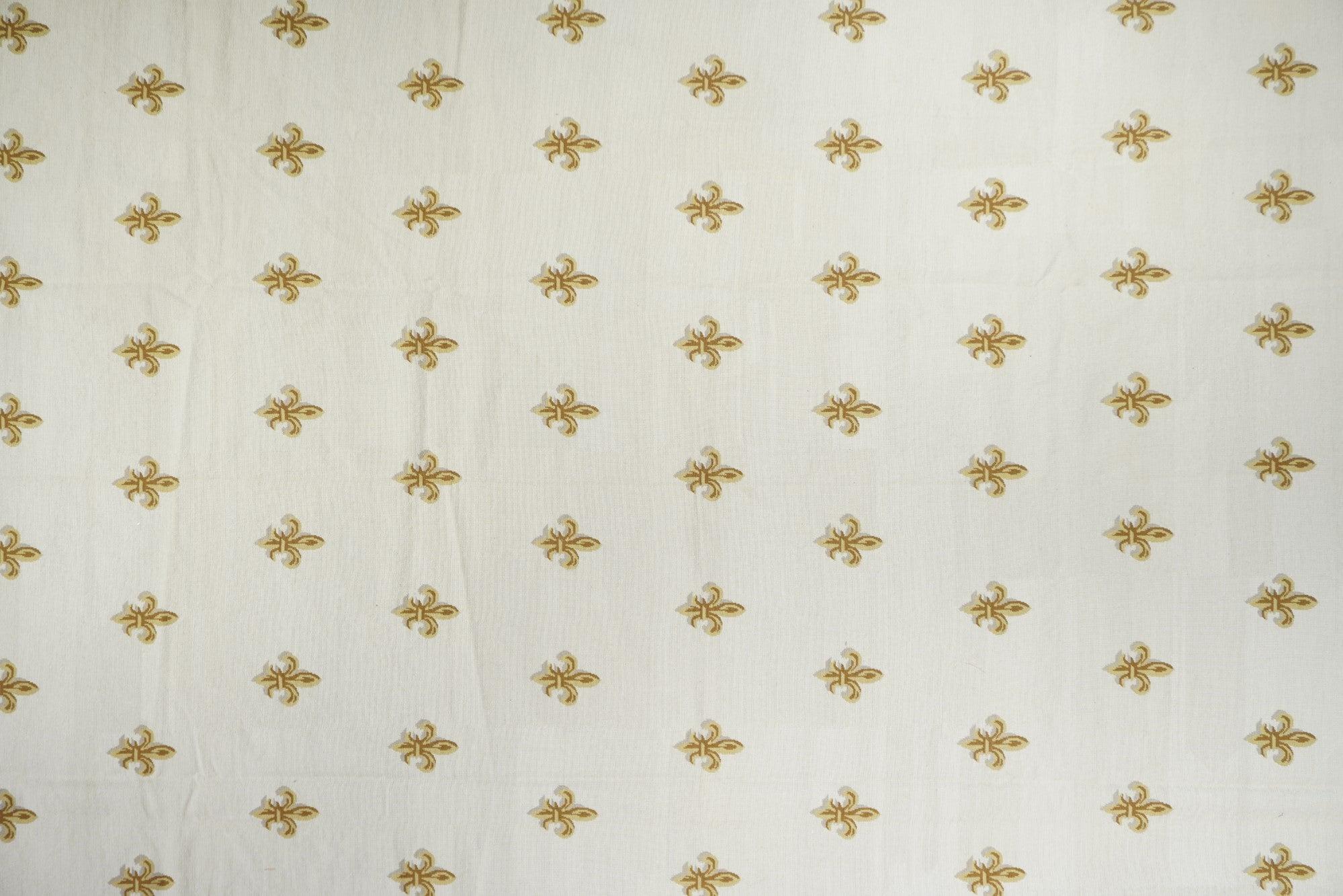 French Aubusson Design Rug 9'11'' x 13'9'' In New Condition For Sale In New York, NY