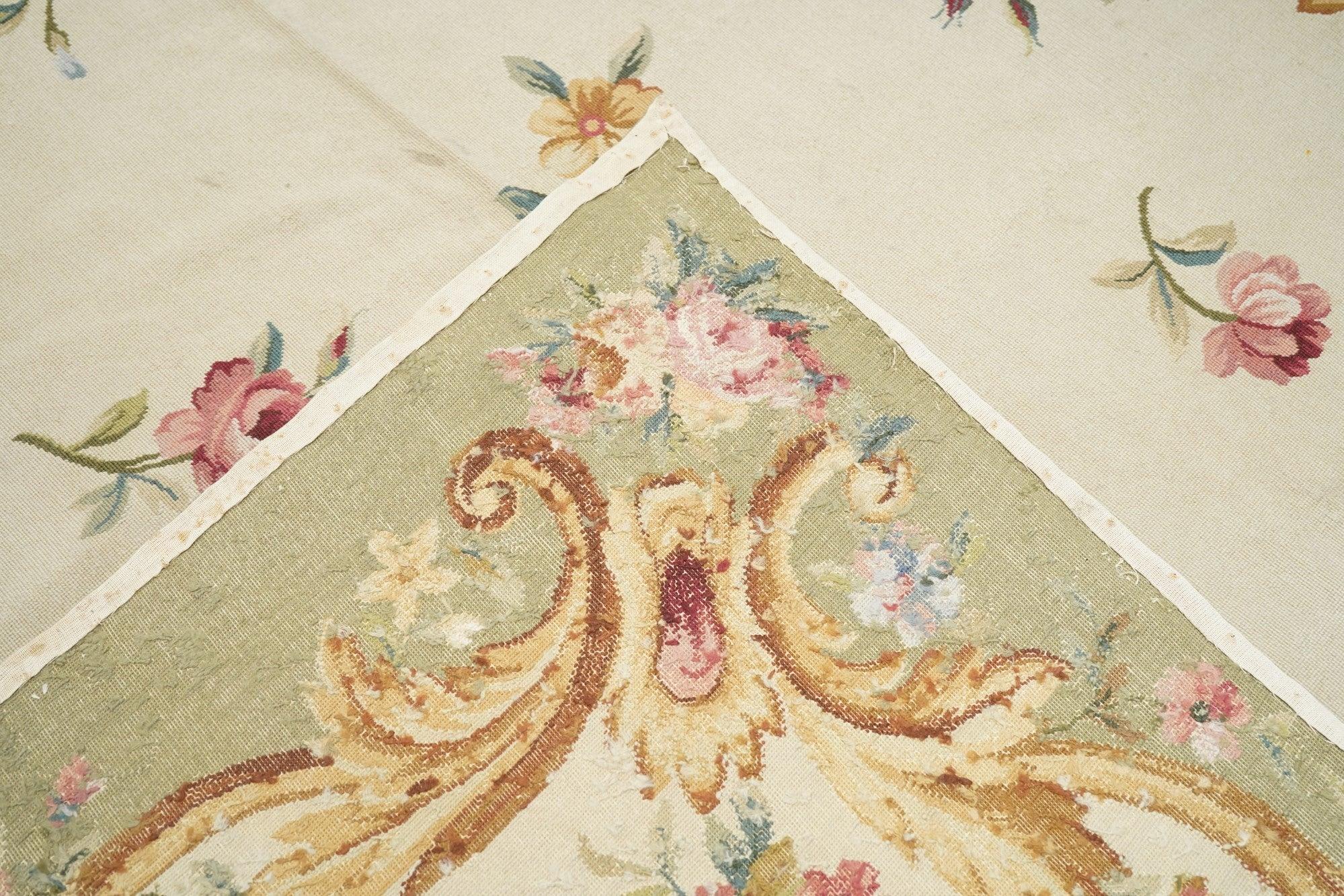 Französischer Teppich im Aubusson-Design 9'6'' x 13'8'' im Angebot 5