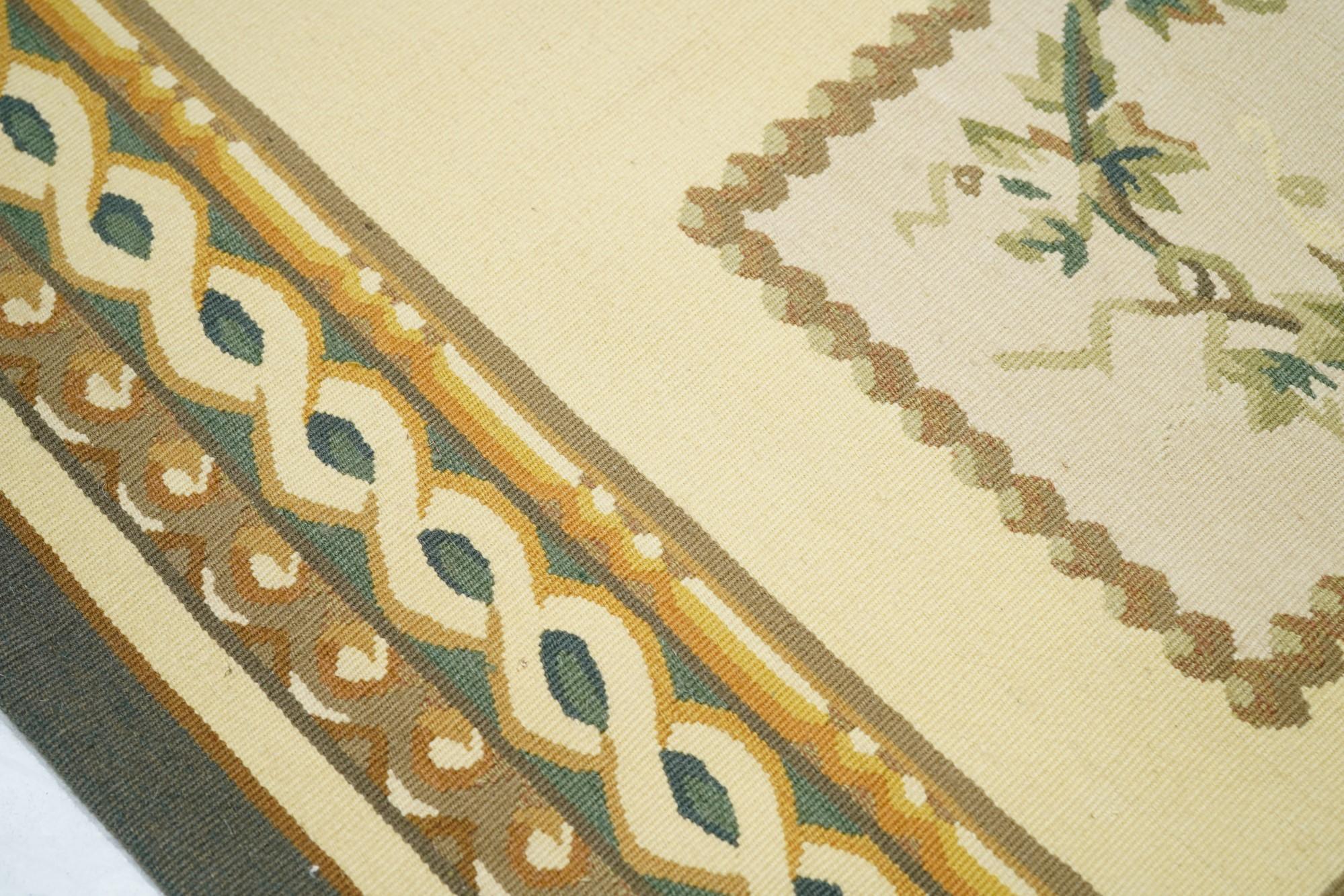 Vintage-Wandteppich im Aubusson-Design 11'10'' x 15'5'' (Französisch) im Angebot