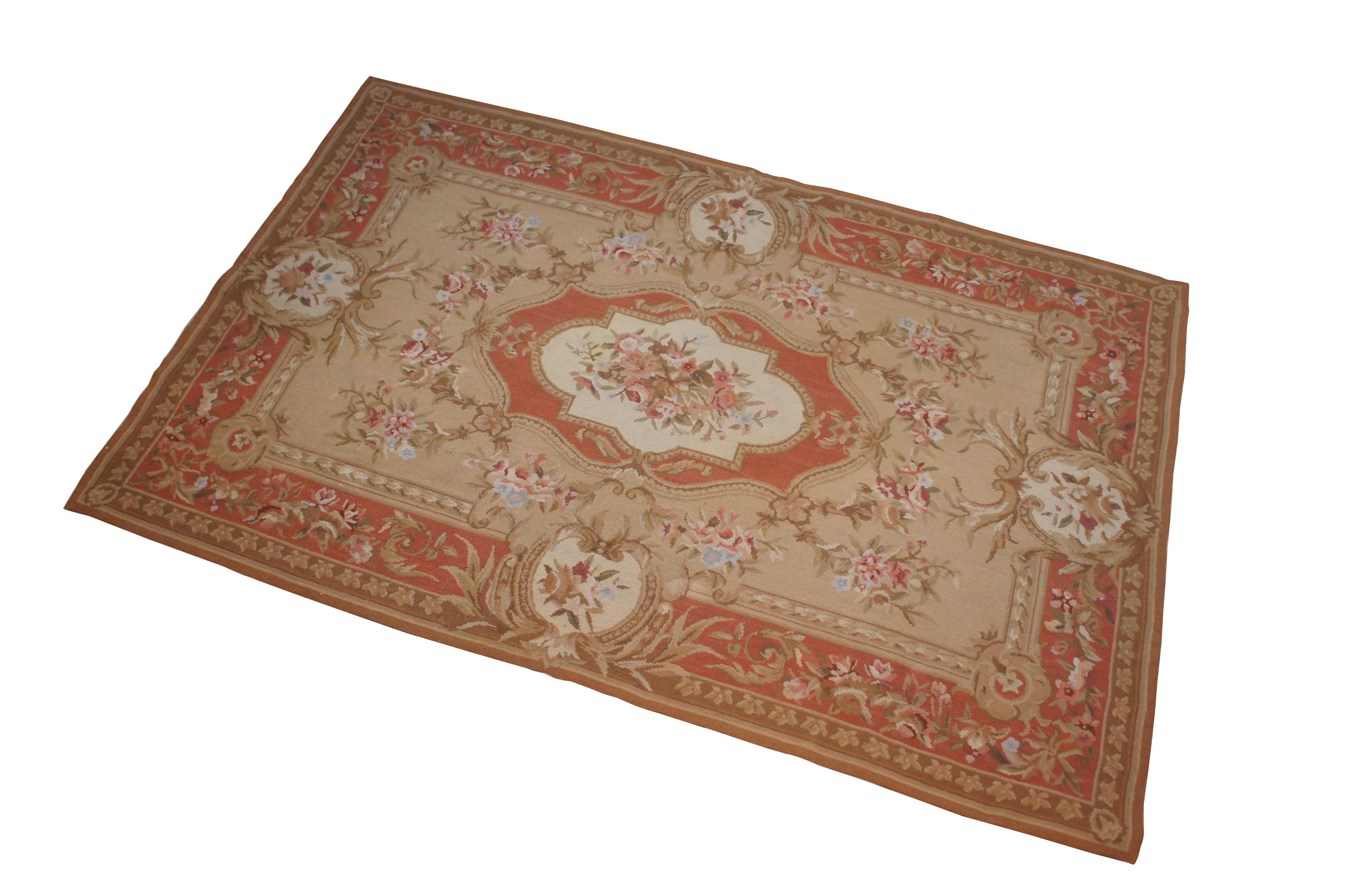 French Aubusson Floral Medallion Needlepoint Area Rug Carpet Mat 4' x 6' In Good Condition For Sale In Dayton, OH