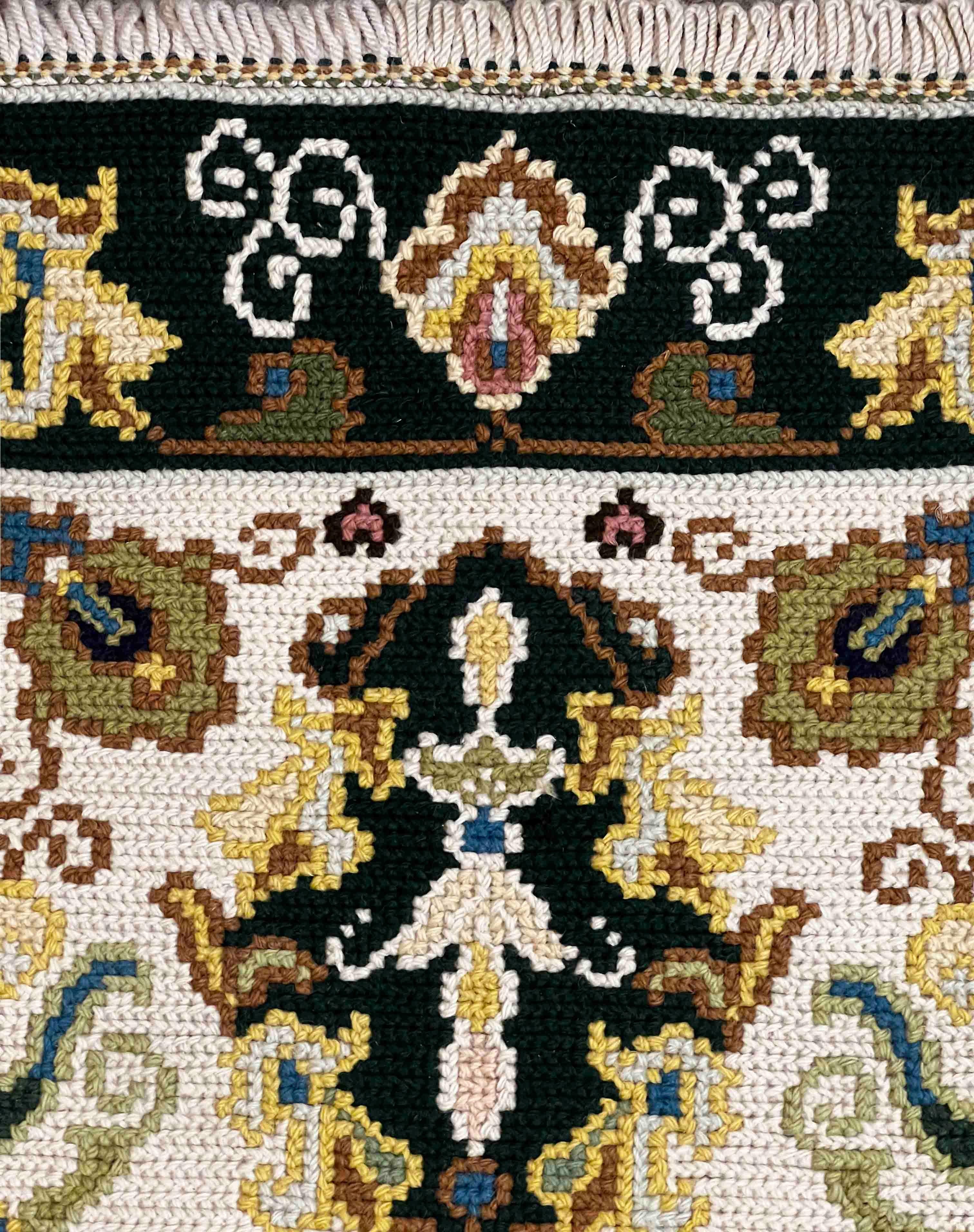 French Aubusson Rug Petit-Point circa 1880 - 117x62 Cm - No. 1213 In Excellent Condition For Sale In Paris, FR