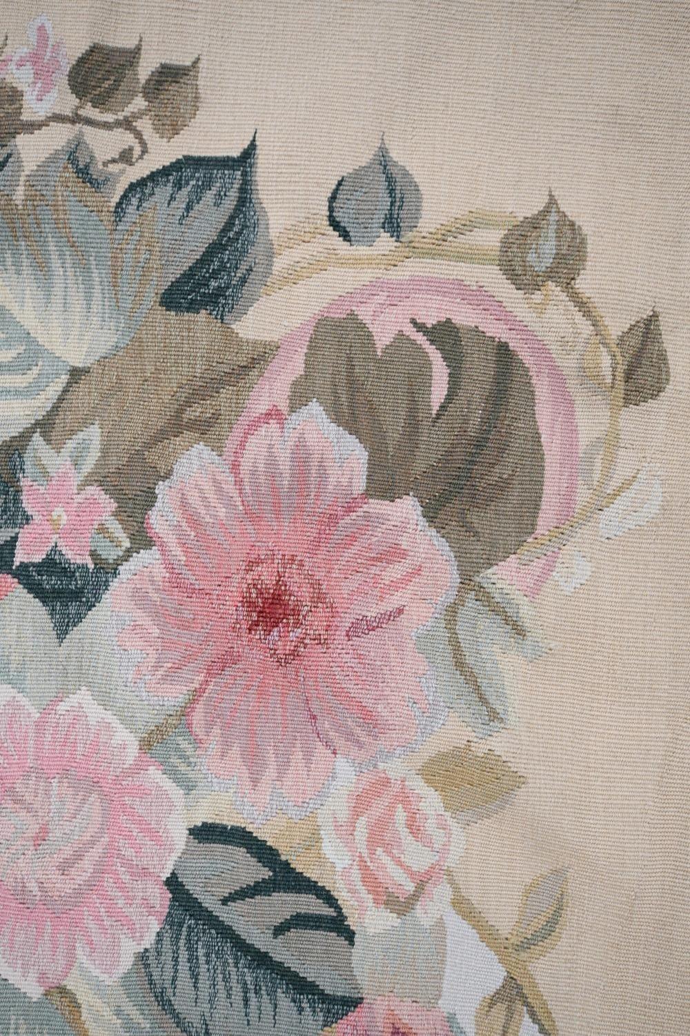 French Aubusson Runner with Floral Details, c. 1900's In Good Condition For Sale In Los Angeles, CA