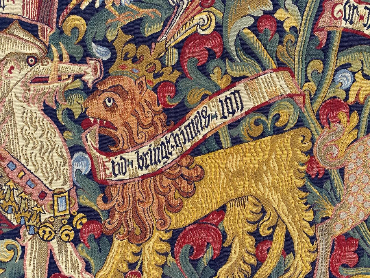 Französischer Jaquar-Wandteppich im Aubusson-Stil, mittelalterliches Design (Maschinell gefertigt) im Angebot