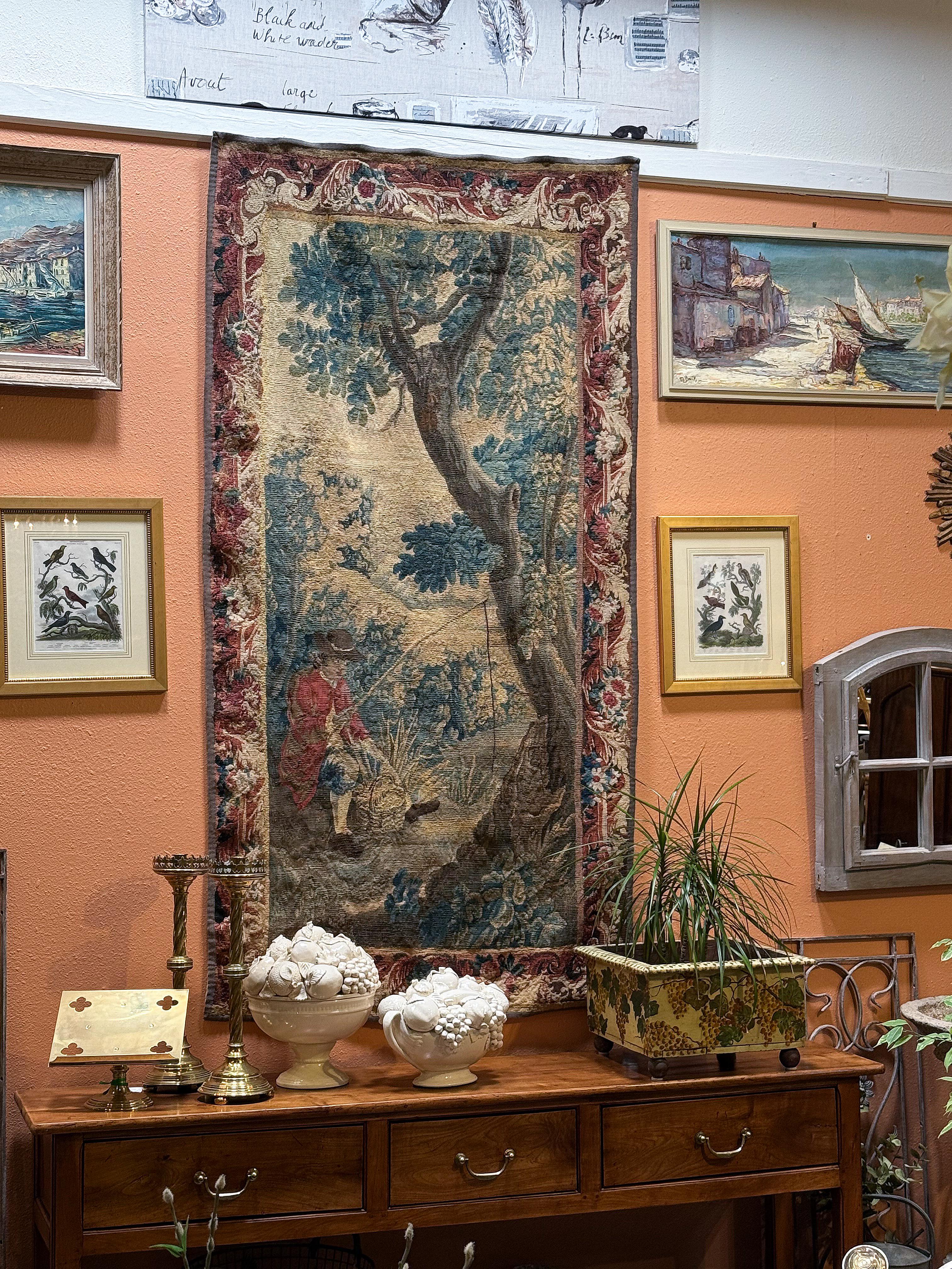 Arazzo francese in stile Aubusson raffigurante una scena di pesca (H. 85 1/4 x L. 44) In condizioni buone in vendita a Austin, TX