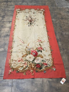 Arazzo francese in lana Aubusson con motivo floreale e uccelli, CIRCA 1920