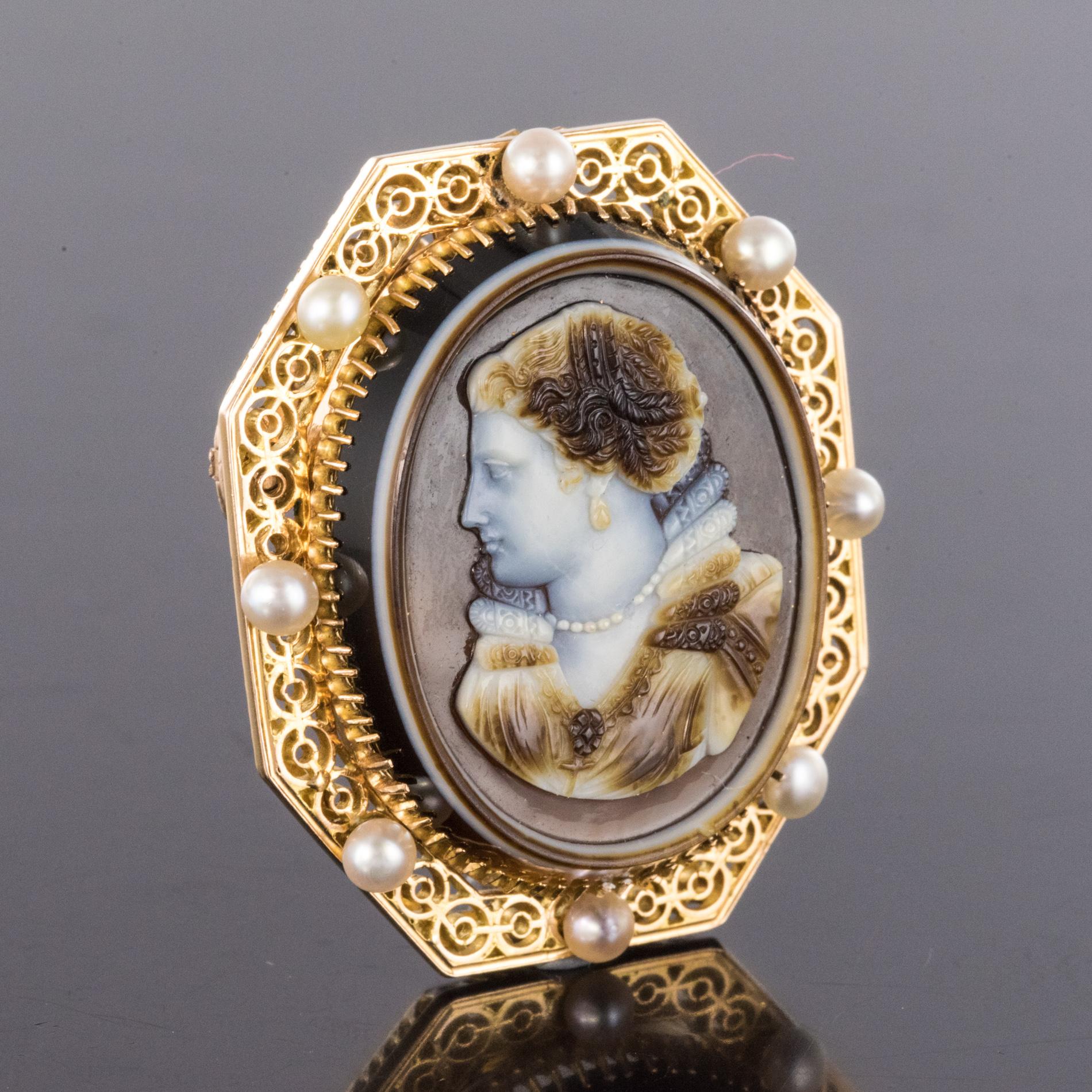 French Aucoc 19th Century Antique Cameo Natural Pearls Locket Pendant Brooch For Sale 4