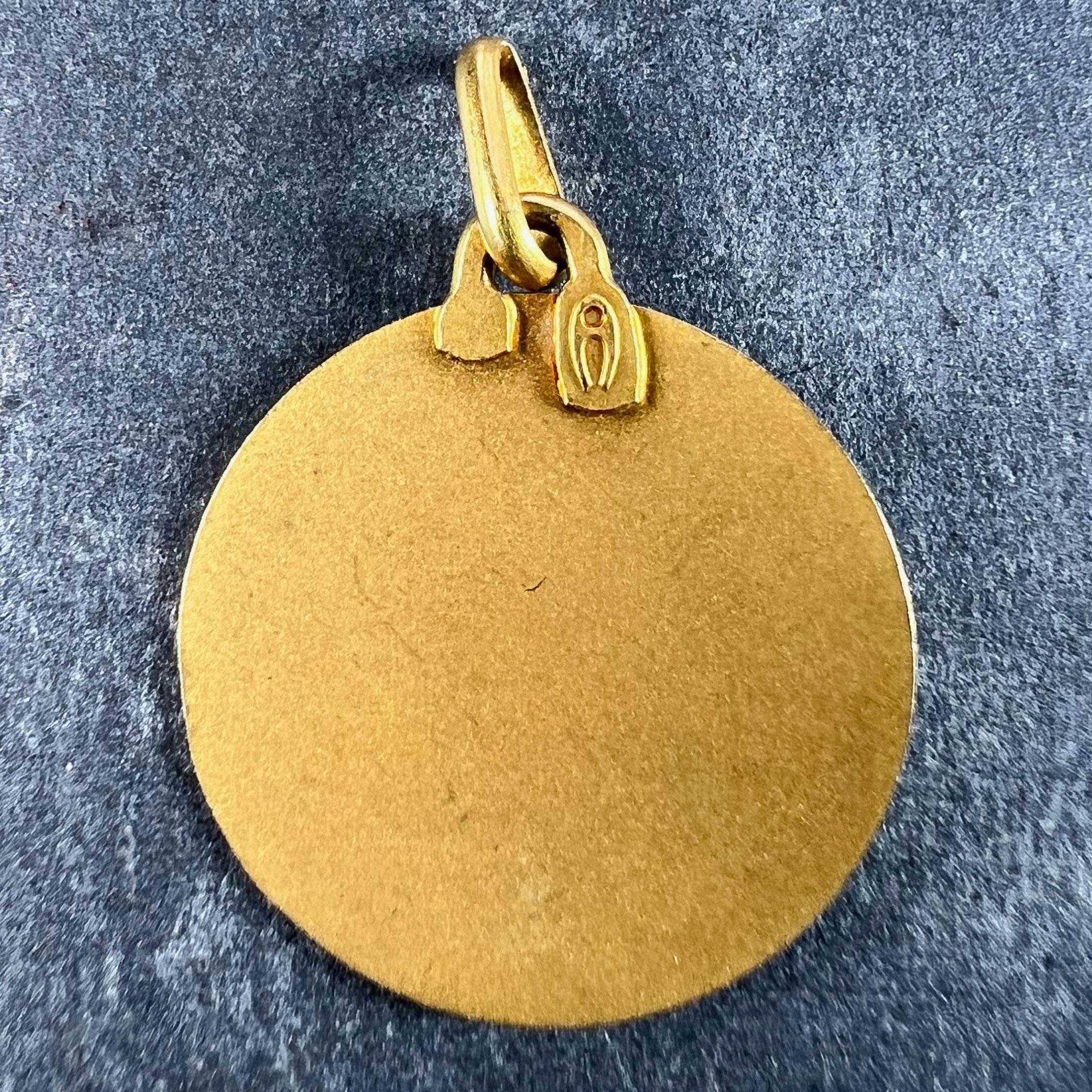 French Augis 18K Yellow Gold Jesus Christ Medal Charm Pendant In Good Condition For Sale In London, GB