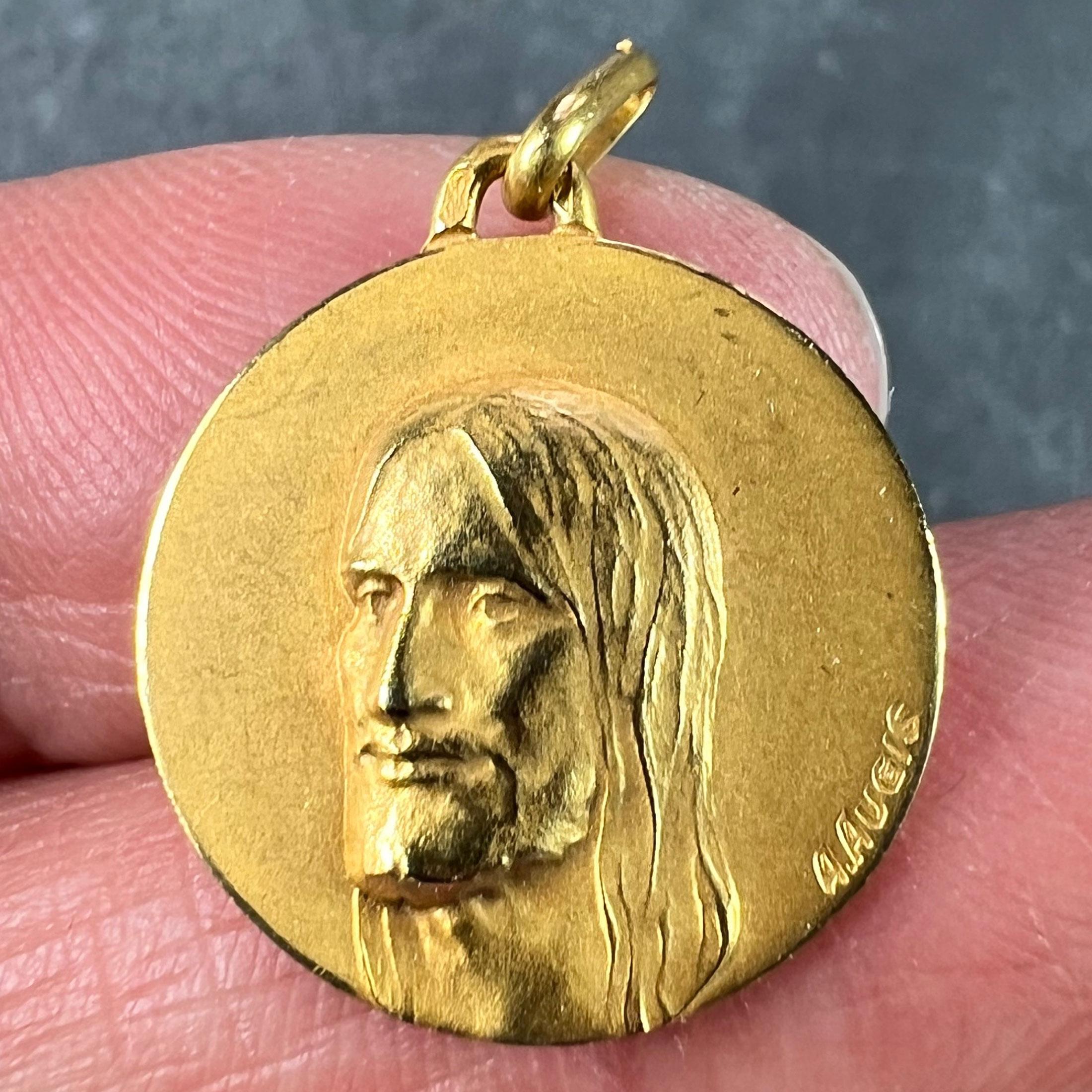 French Augis 18K Yellow Gold Jesus Christ Medal Charm Pendant For Sale 1