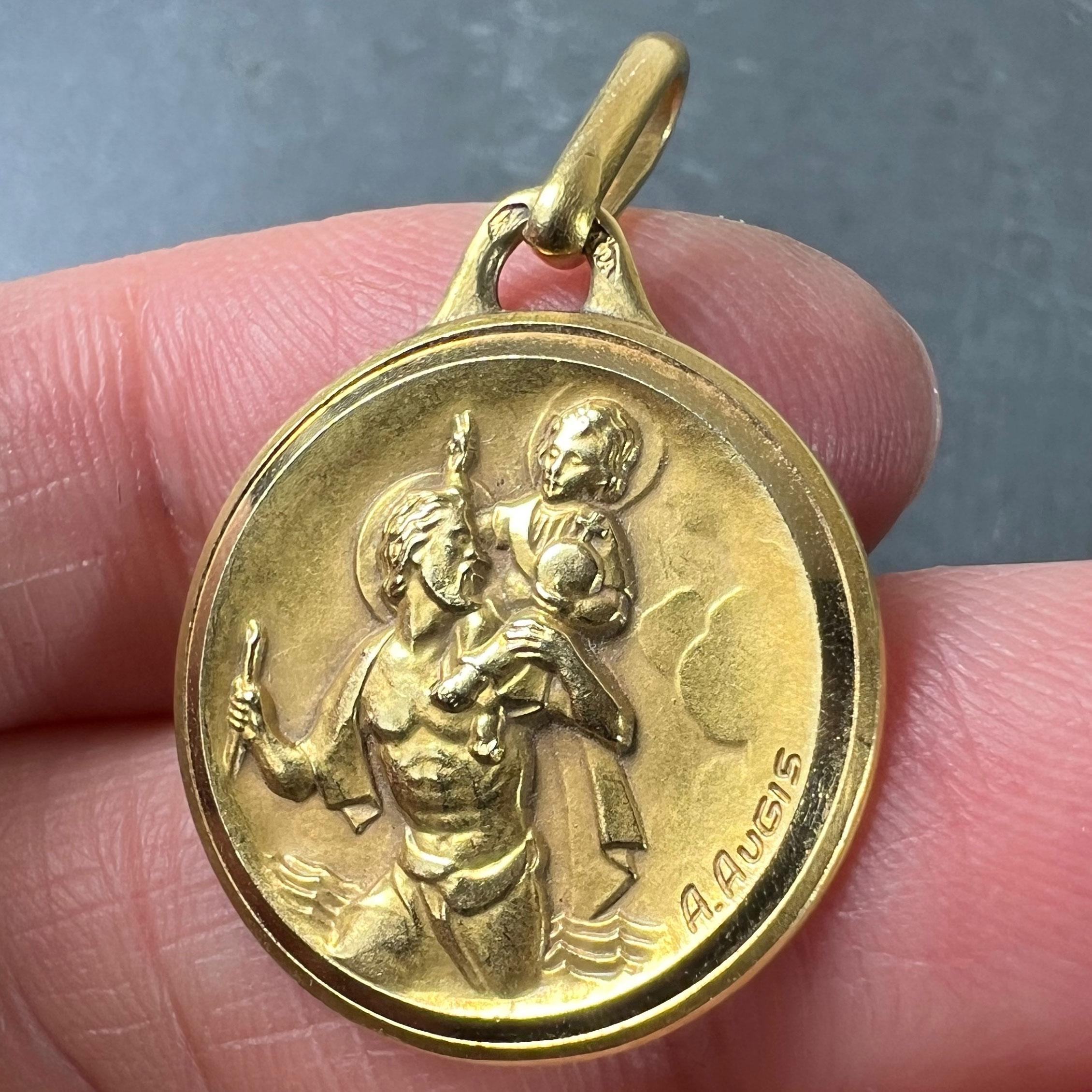 Colgante Medalla San Cristóbal French Augis de oro amarillo de 18 quilates en venta 2