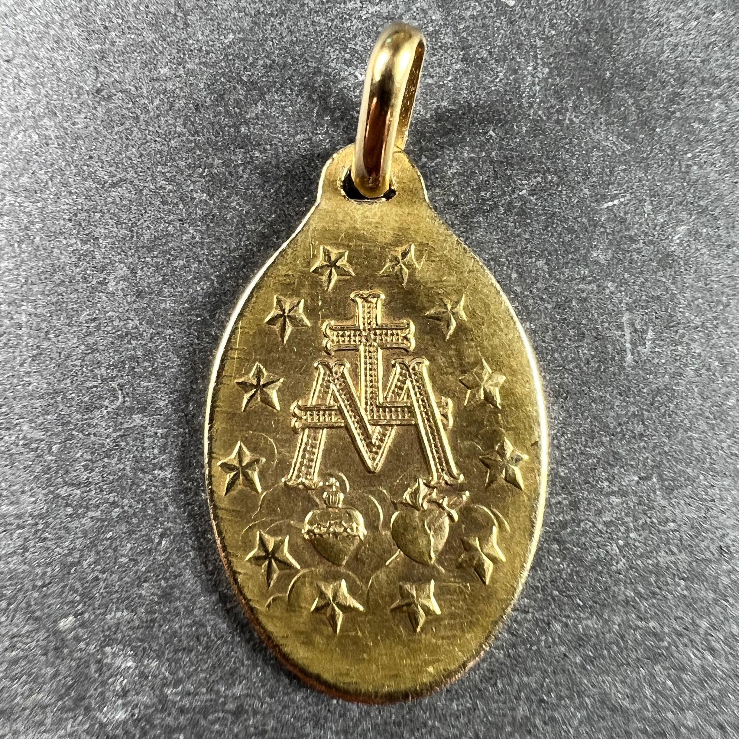 French Augis 18K Yellow Gold Virgin Mary Miraculous Medal Charm Pendant In Good Condition For Sale In London, GB