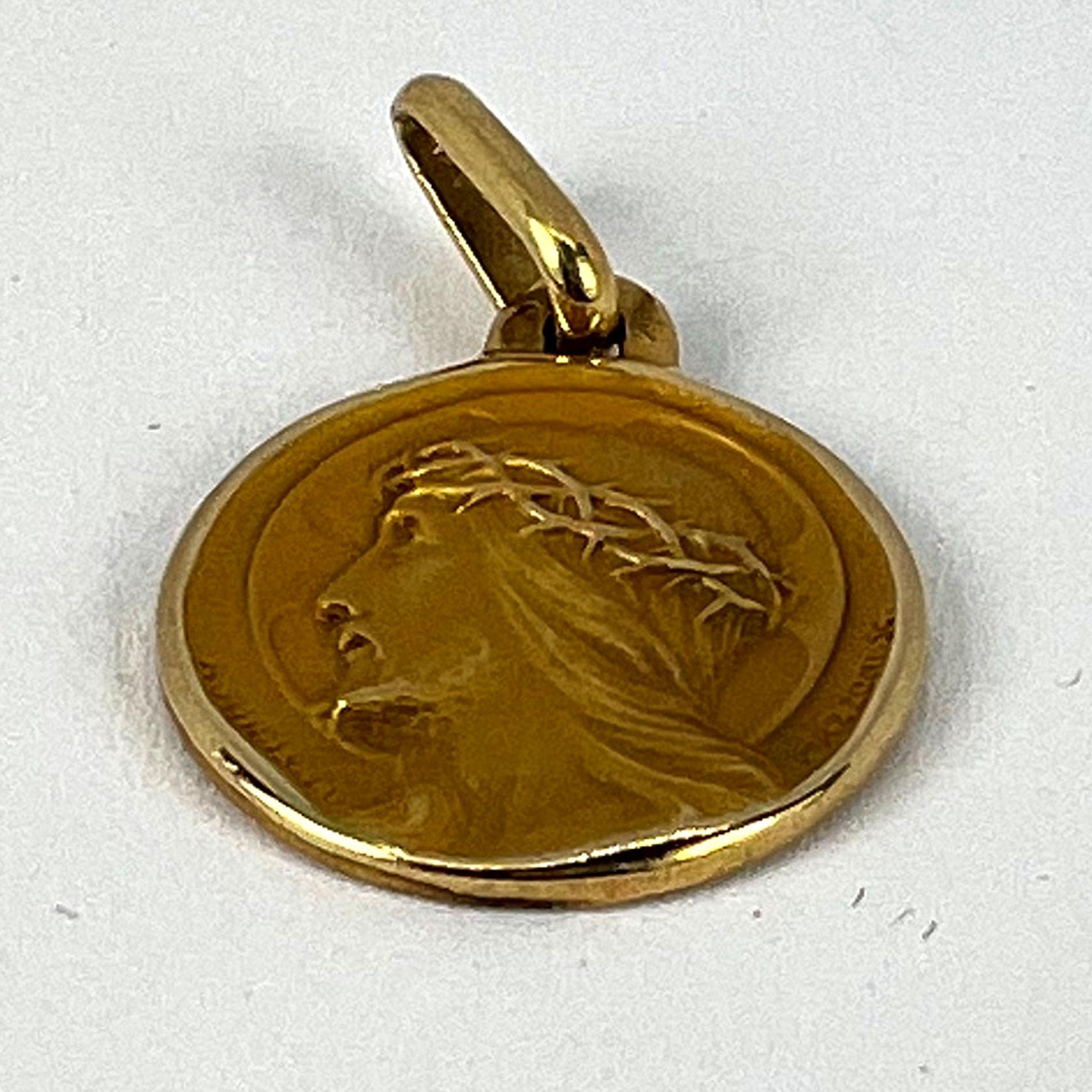 Français A Augis Mazzoni Jésus-Christ Couronne d'épines  Pendentif Gold Medal en or jaune 18K en vente 9
