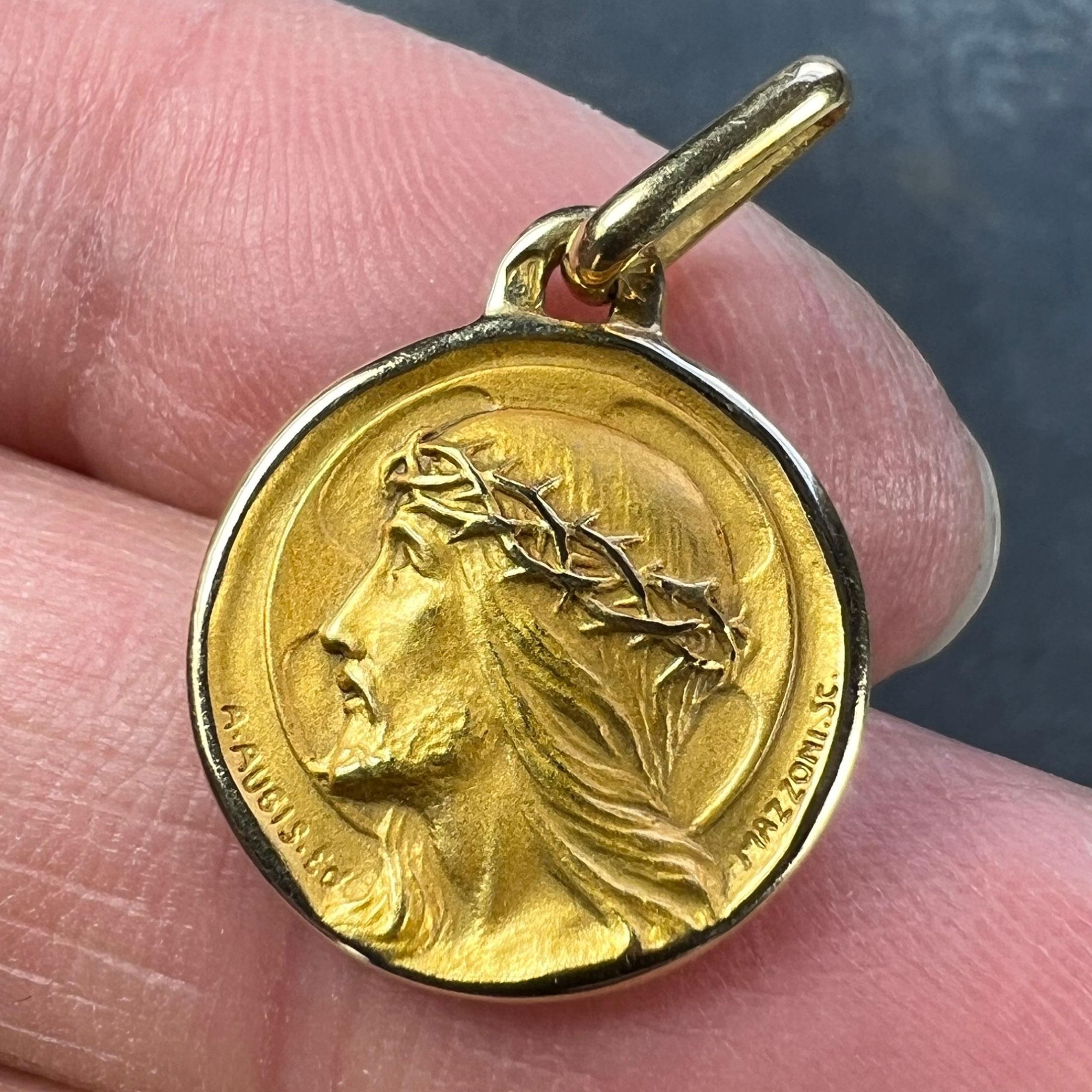 Français A Augis Mazzoni Jésus-Christ Couronne d'épines  Pendentif Gold Medal en or jaune 18K en vente 1
