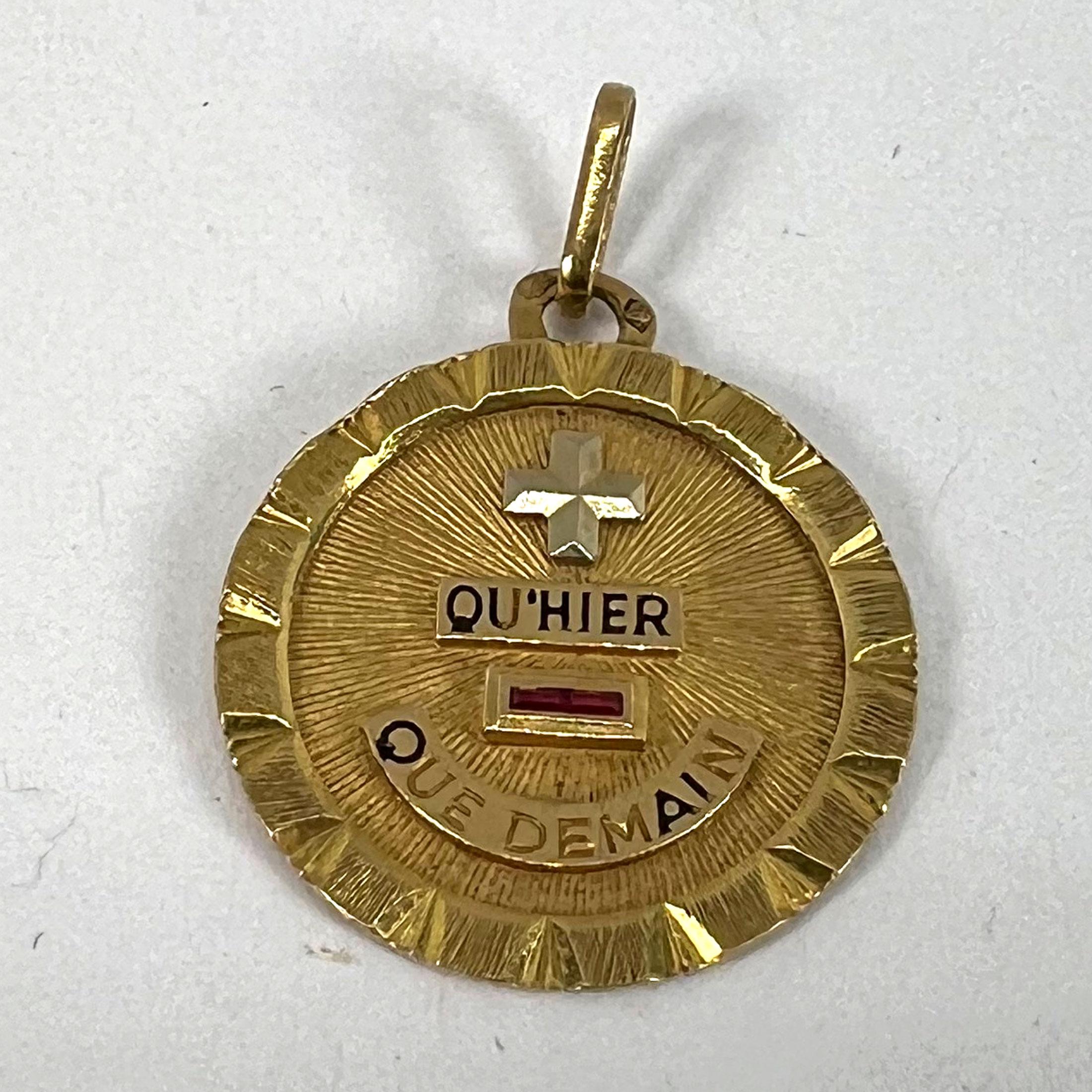 A Augis Plus Qu'Hier Pendentif en or blanc jaune 18K émail rubis amour en vente 7