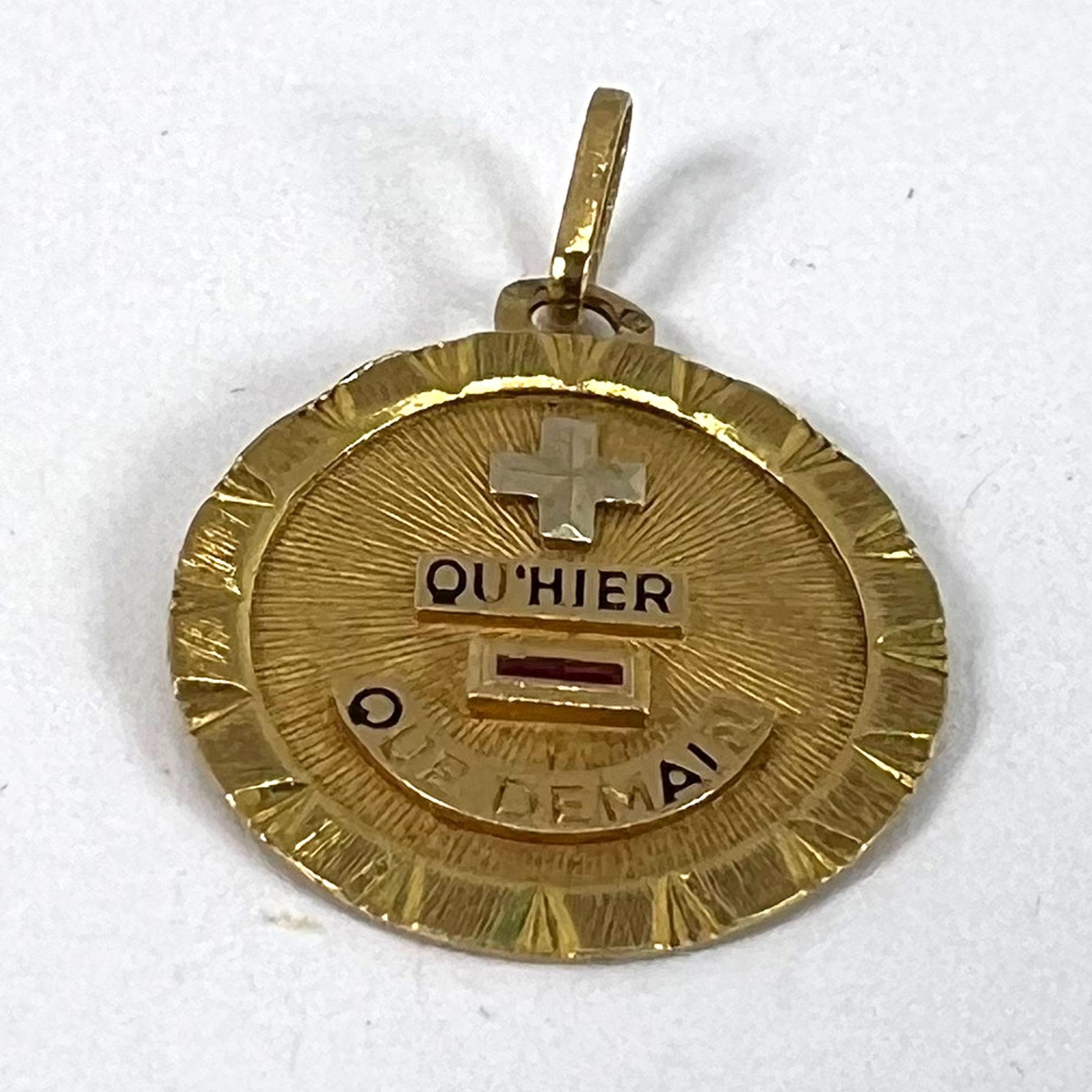 A Augis Plus Qu'Hier Pendentif en or blanc jaune 18K émail rubis amour en vente 8