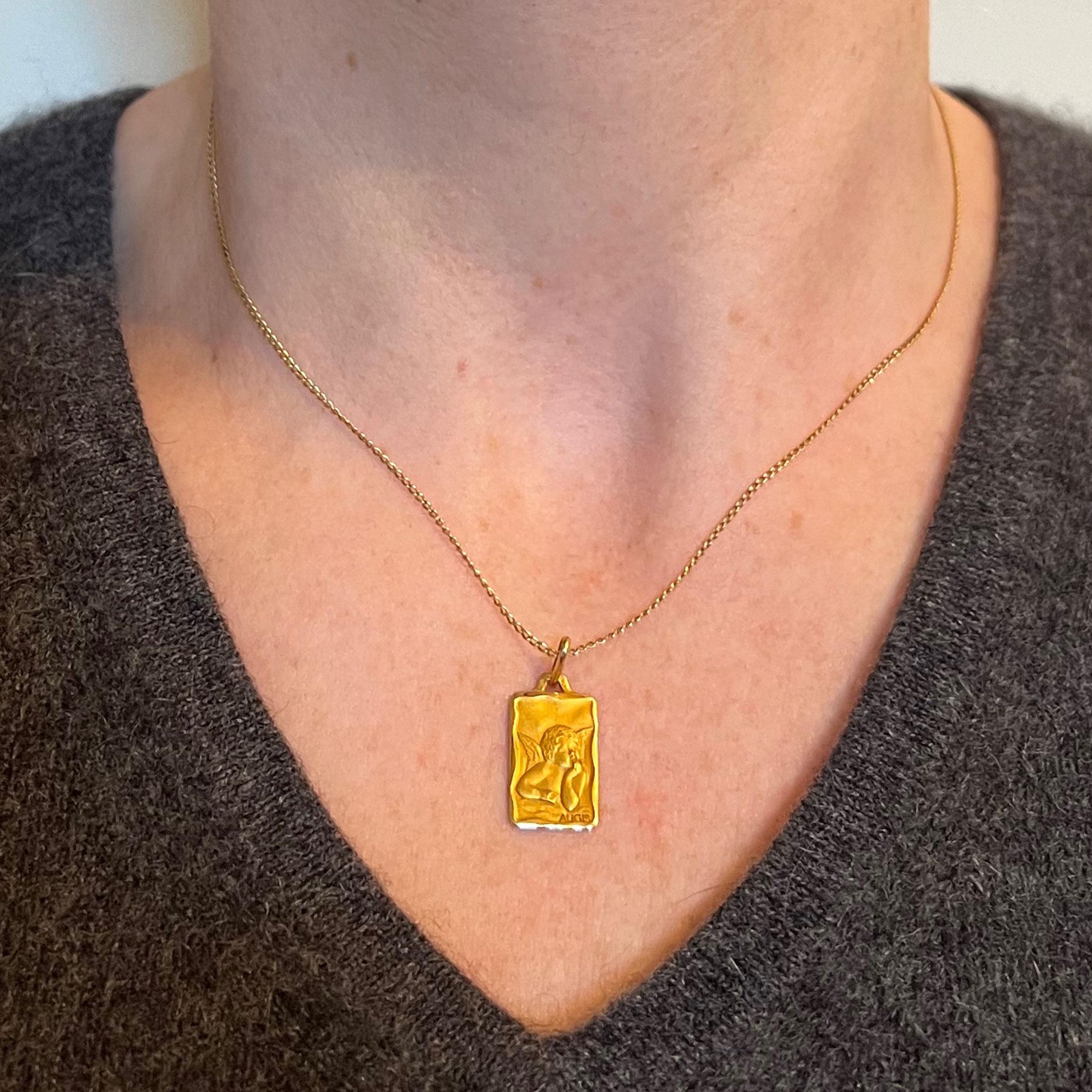 Women's or Men's French Augis Raphael’s Cherub 18K Yellow Gold Charm Pendant For Sale