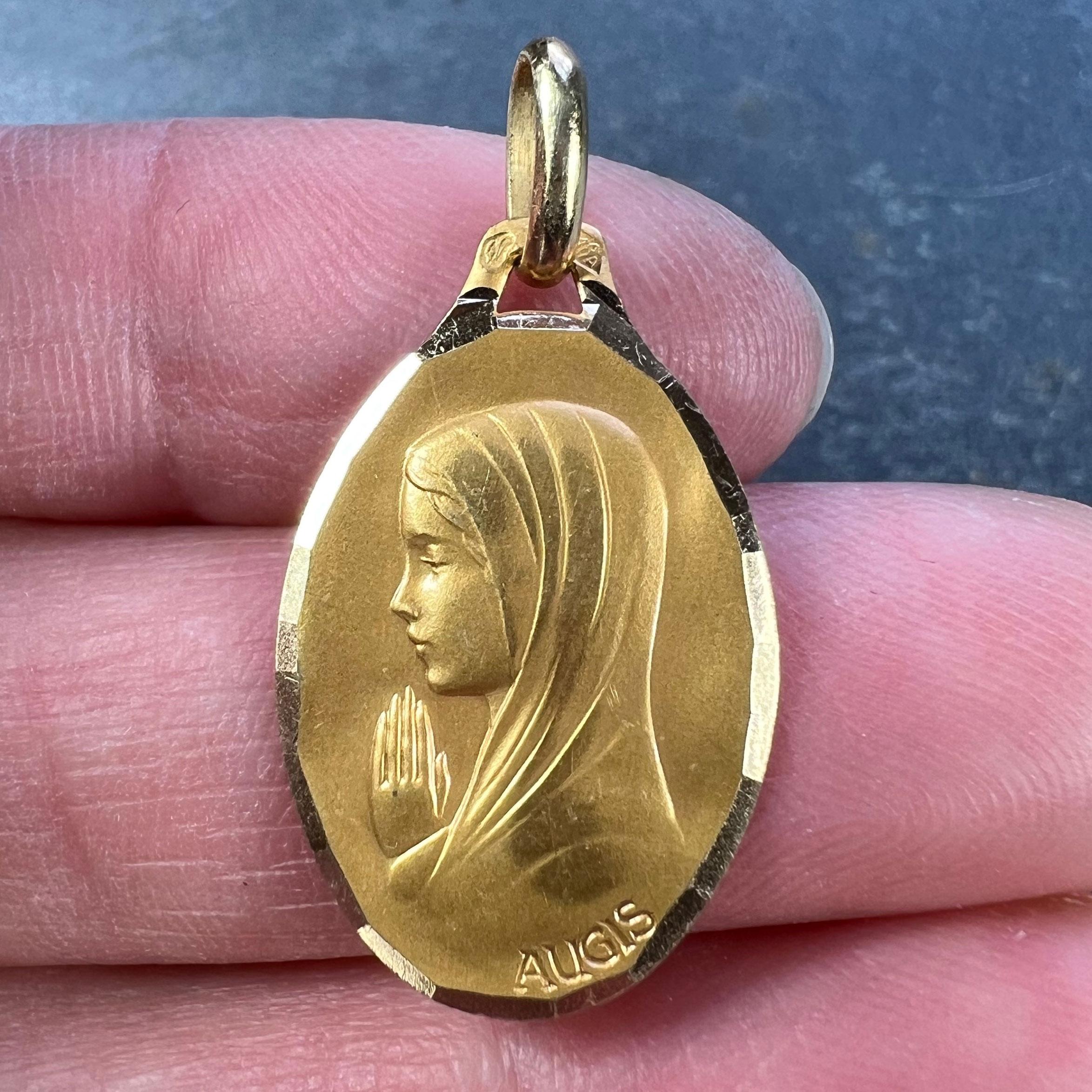 French Augis Virgin Mary 18K Yellow Gold Medal Pendant For Sale 1