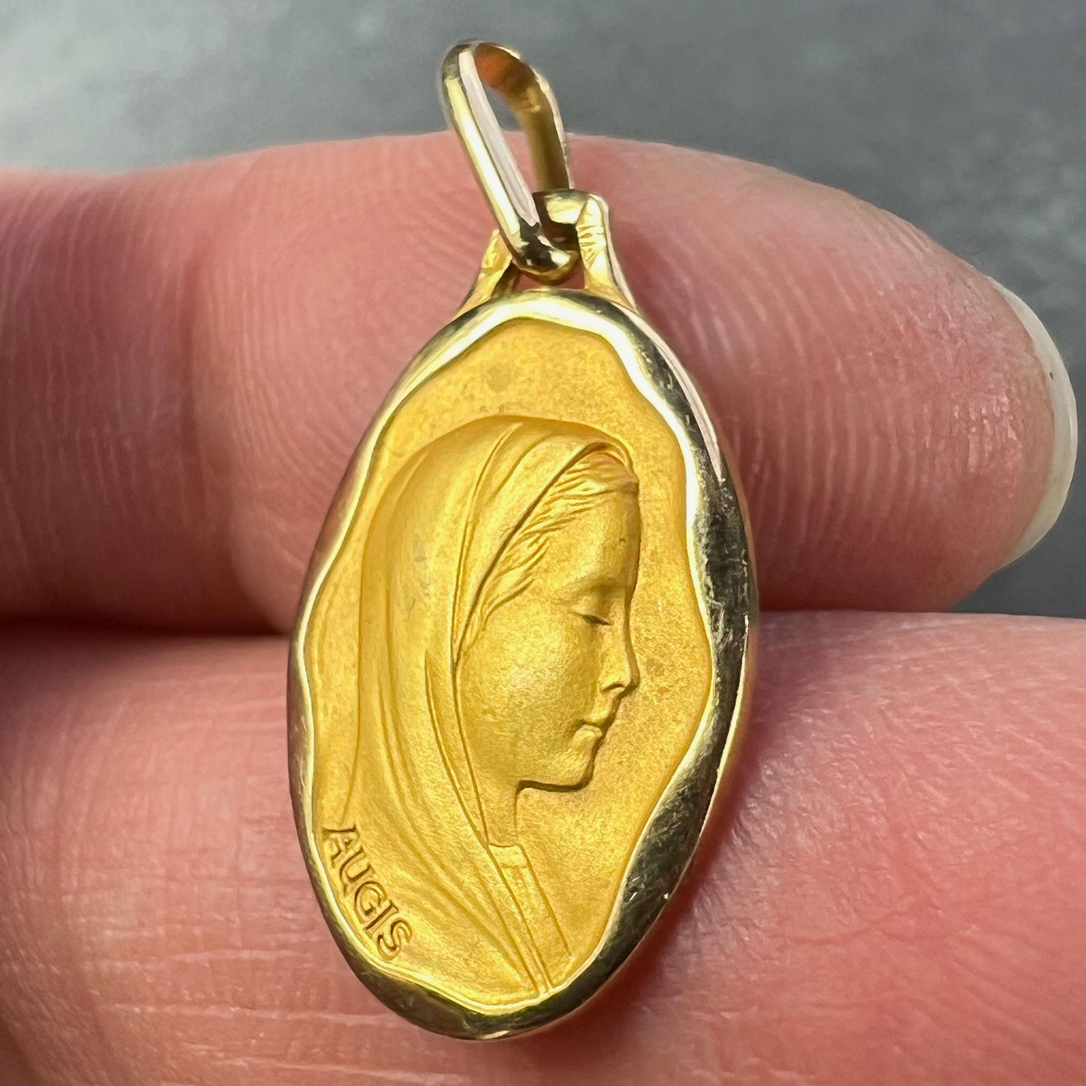 French Augis Virgin Mary 18K Yellow Gold Religious Medal Pendant For Sale 2