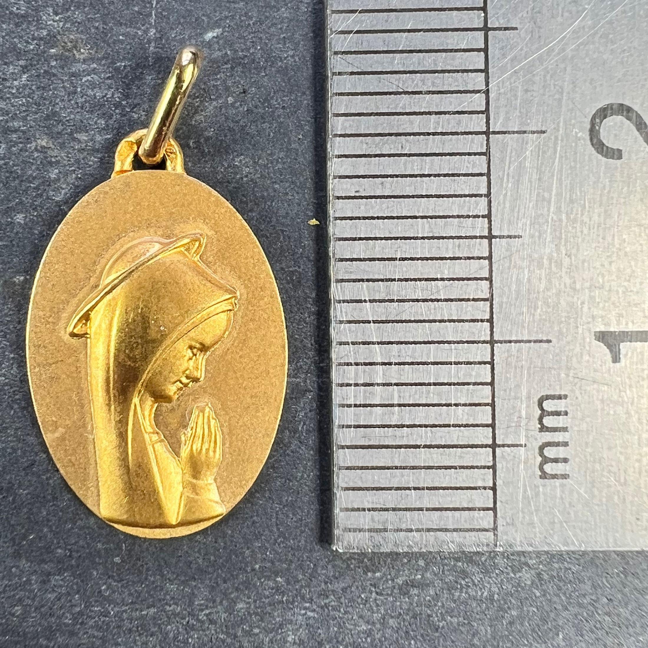 French Augis Virgin Mary 18K Yellow Gold Religious Medal Pendant For Sale 4