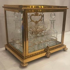 Coffret à liqueurs en cristal de bronze orné de Bacarrat français Tantale Cave a Liqueur