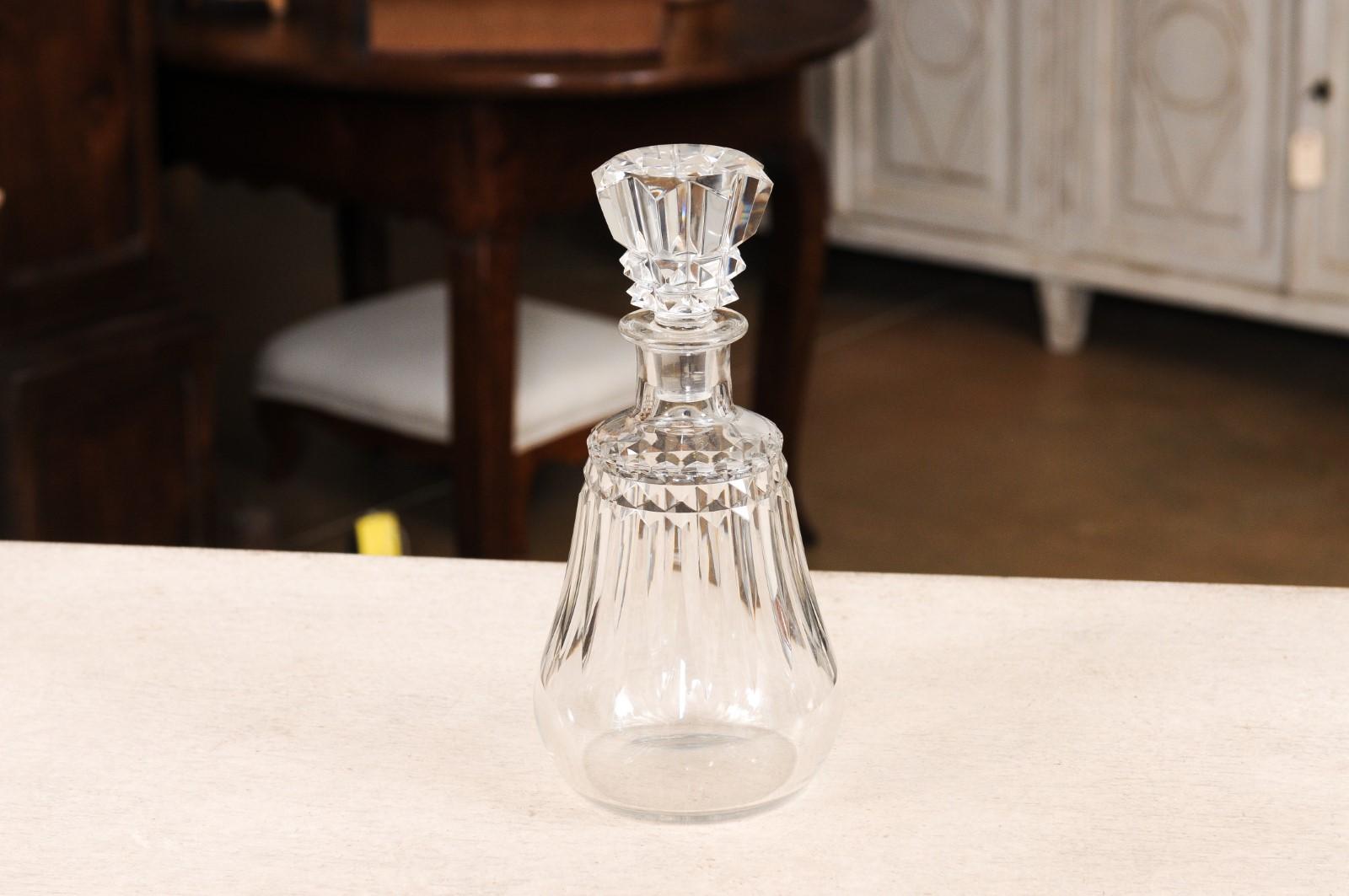 French Baccarat Crystal 1940s Pear Shaped Decanter with Cutaway Motifs For Sale 3