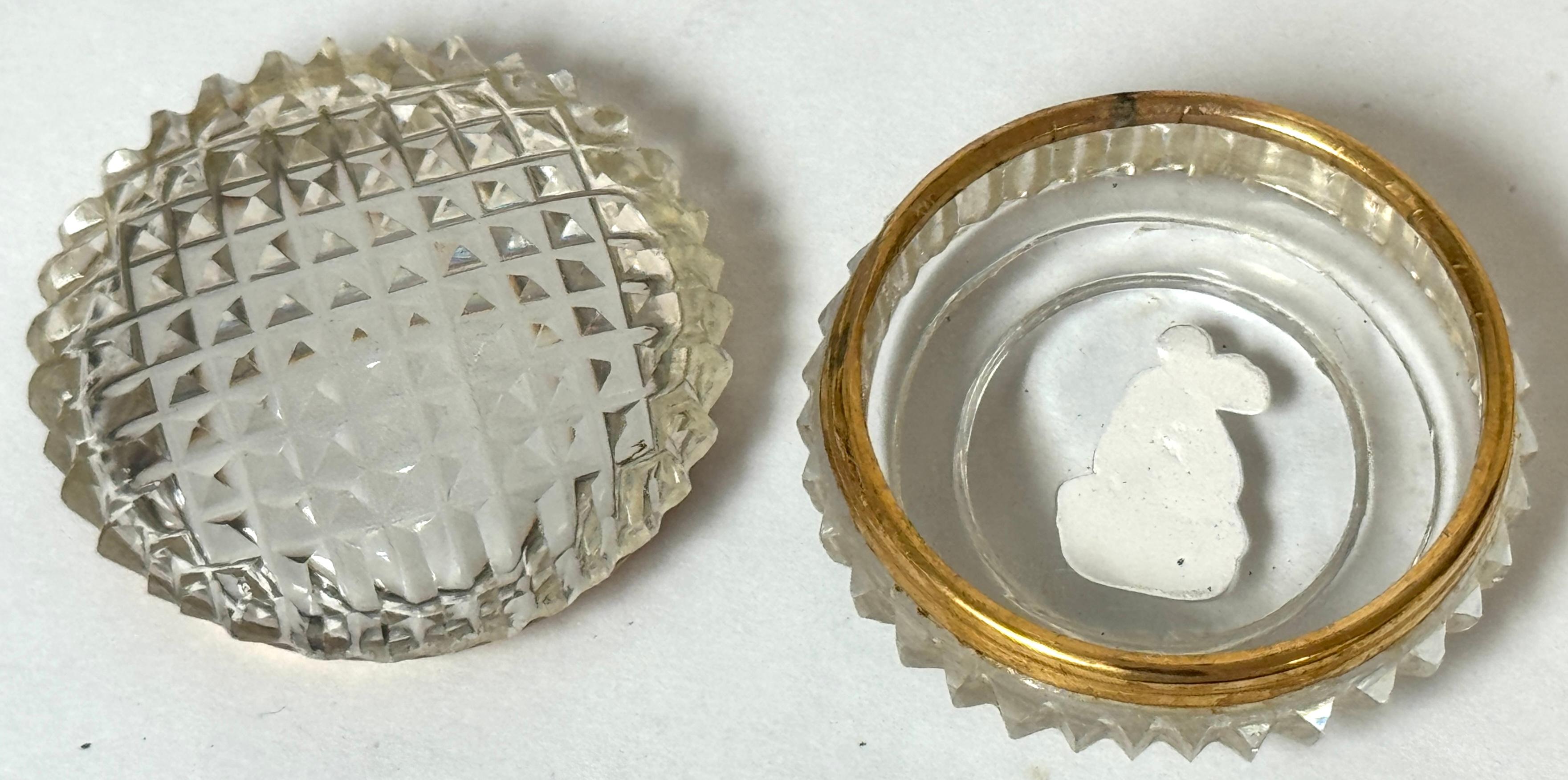 Französische Baccarat-Kristalldose mit Sulfidkamee der Psyche, 1840-1860 im Angebot 1
