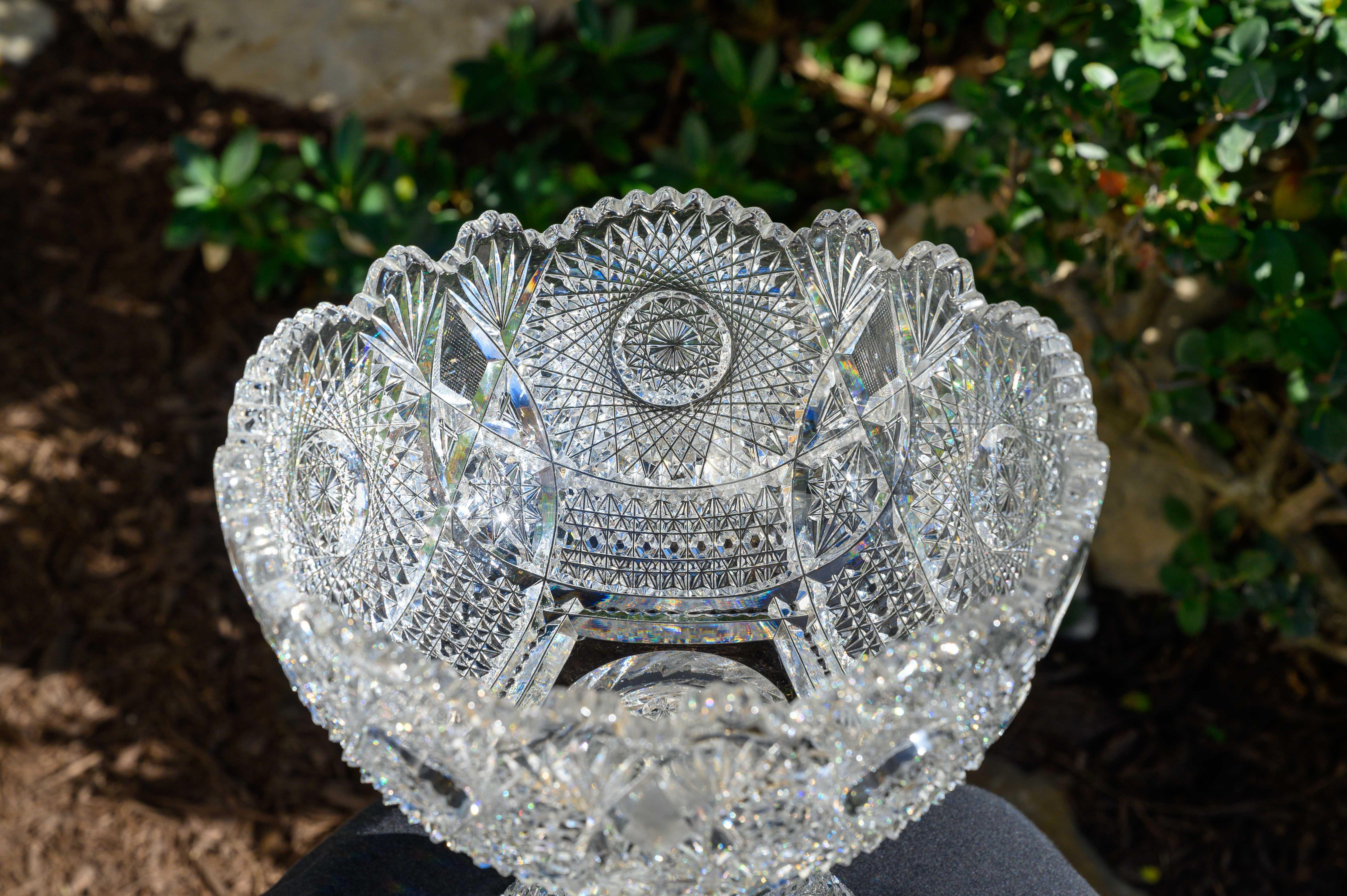 Baccarat Attrib. Französische Kristallschüssel mit Diamantschliff und Fuß oder Schale auf einem Pedestal im Angebot 1