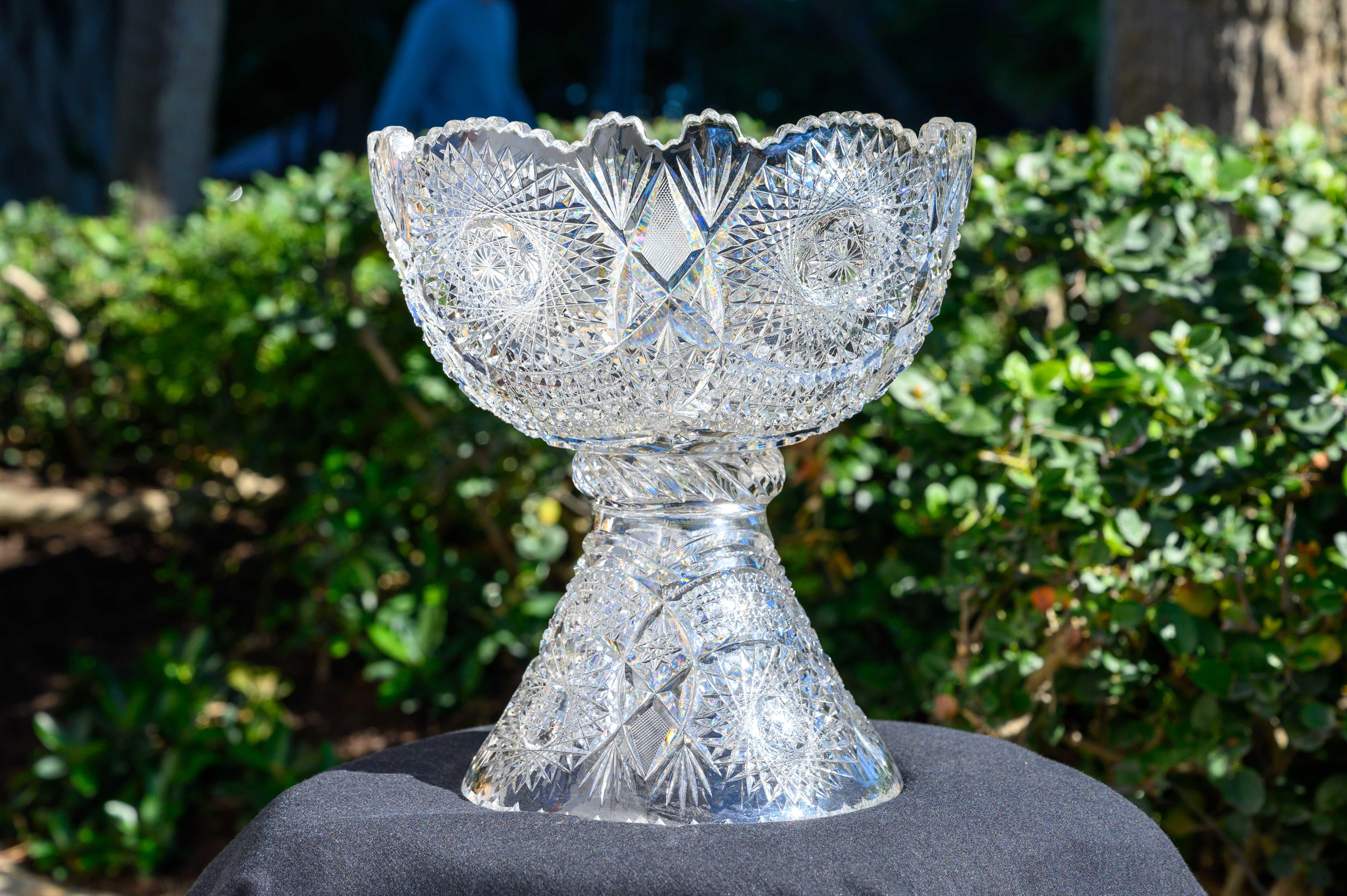 Hand-Crafted Baccarat Attrib. French Diamond Cut Crystal Footed Bowl or Bowl on a Pedestal For Sale