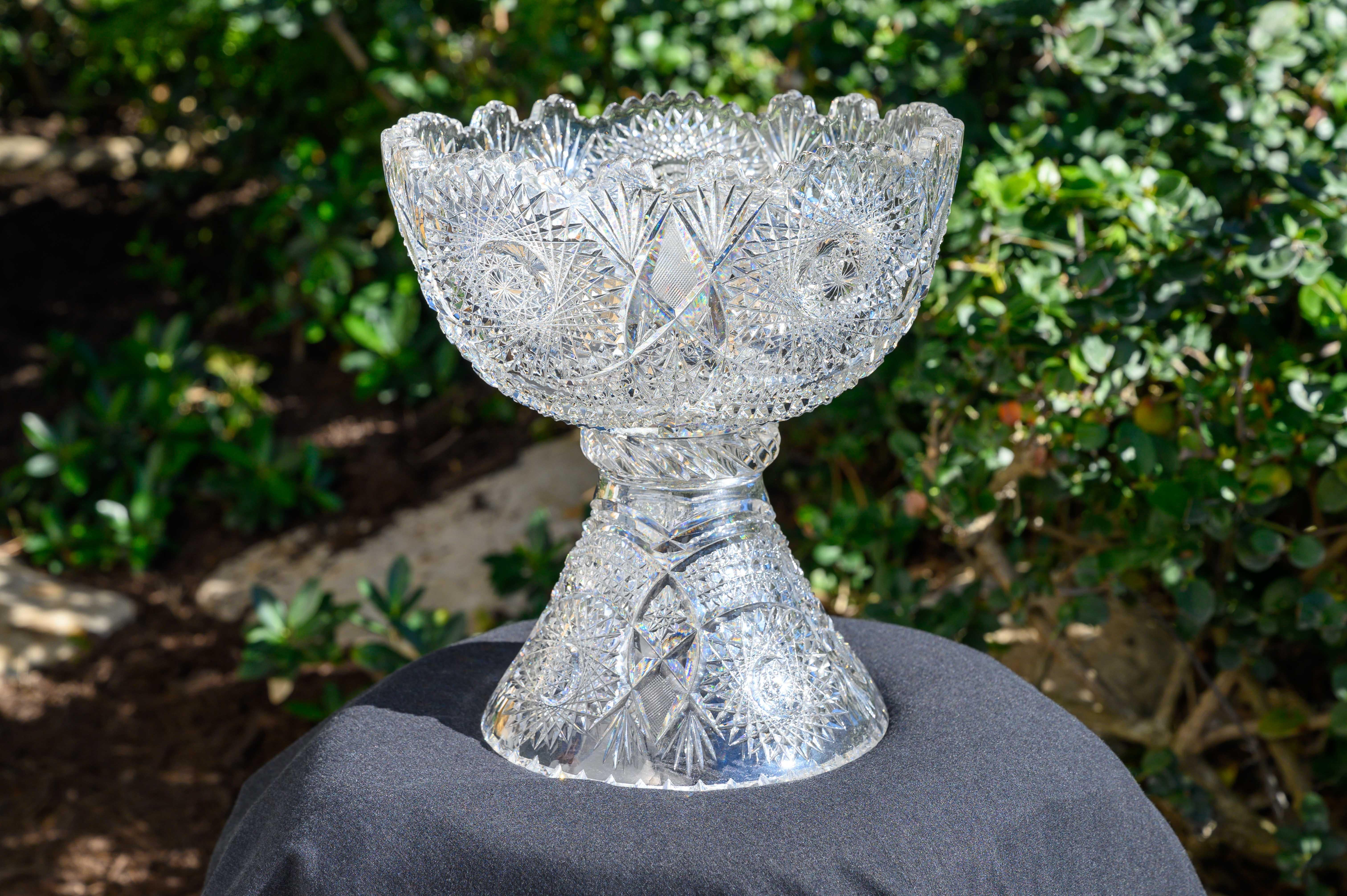 Hand-Crafted Baccarat Attrib. French Diamond Cut Crystal Footed Bowl or Bowl on a Pedestal For Sale