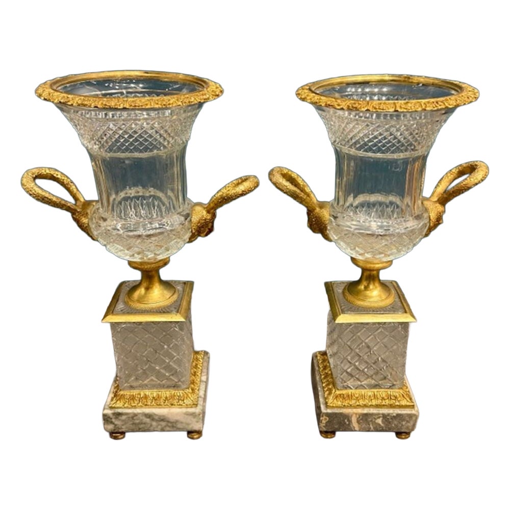 Vasi francesi in cristallo e bronzo dorato Baccarat Manner in vendita