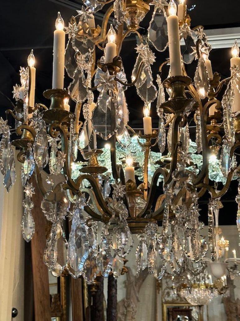 XIX secolo Lampadario francese Baccarat Manner in bronzo dorato in vendita