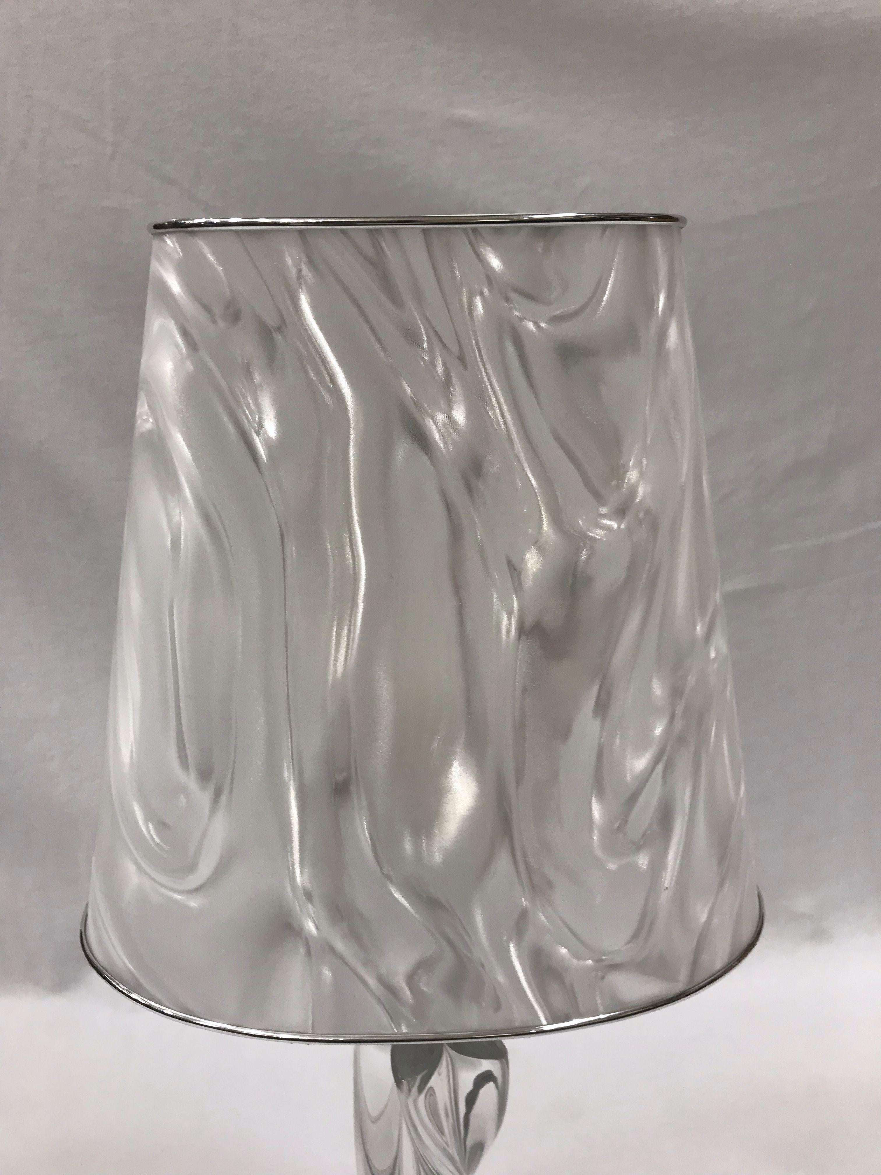 French Baccarat Midcentury Crystal Lamp with Twisted Pattern Signed by Baccarat For Sale 1