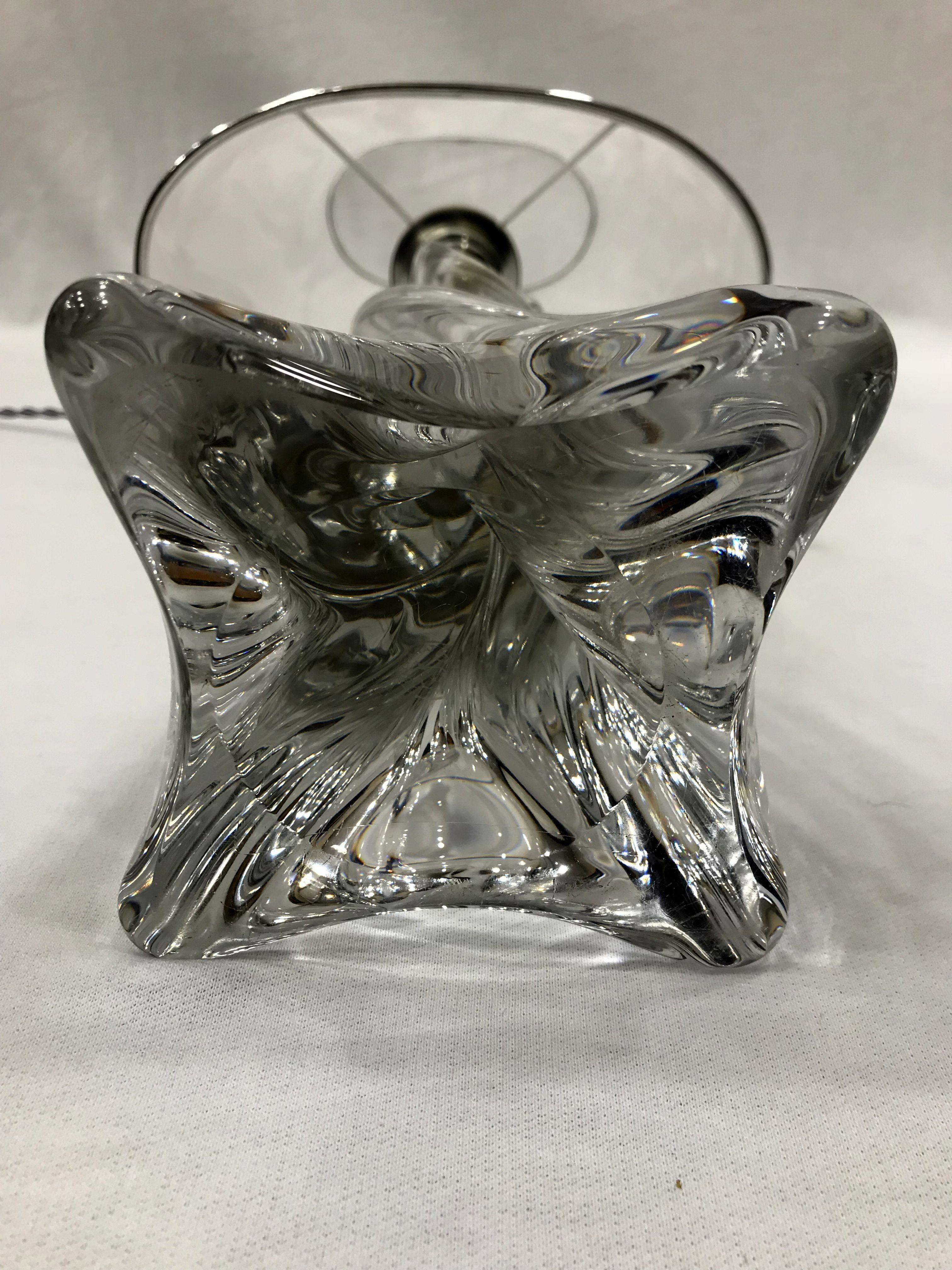 French Baccarat Midcentury Crystal Lamp with Twisted Pattern Signed by Baccarat For Sale 2