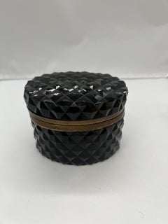 Caja cofre ovalada de cristal y montada en ormolu estilo Baccarat francés Amatista