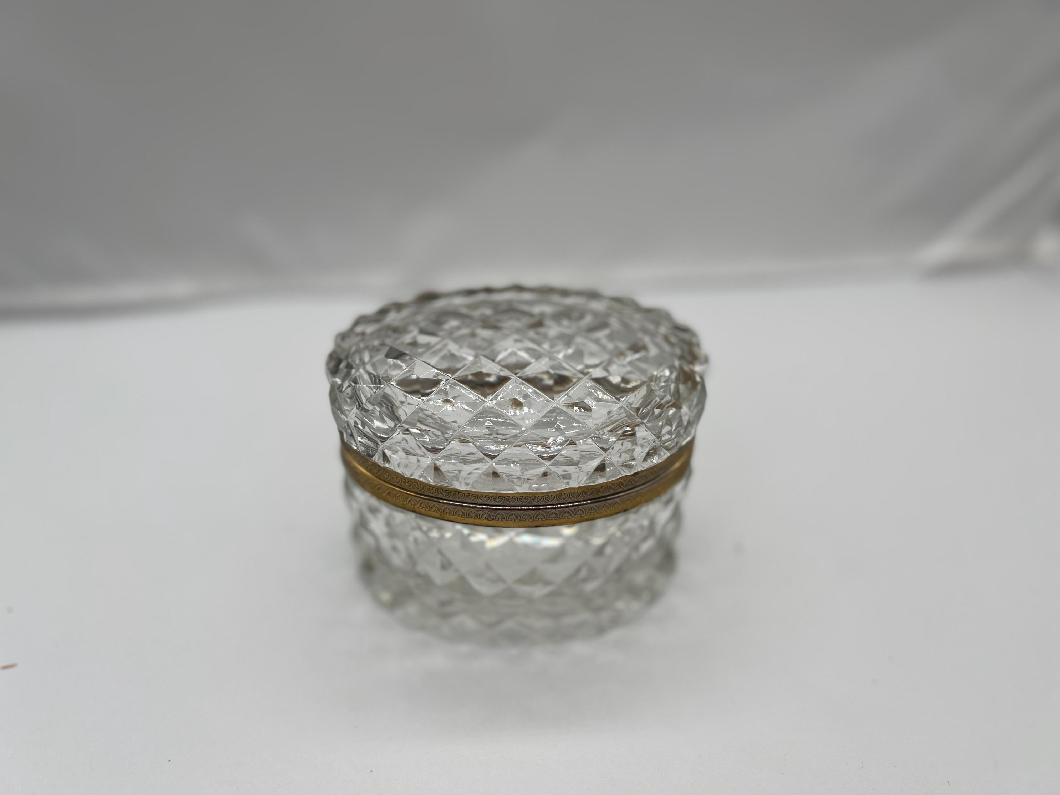 French Baccarat Style Crystal Glass & Ormolu Mounted Oval Casket Box  In Good Condition For Sale In Atlanta, GA