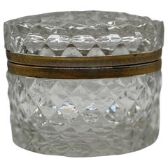 Coffret ovale en cristal et bronze doré de style Baccarat