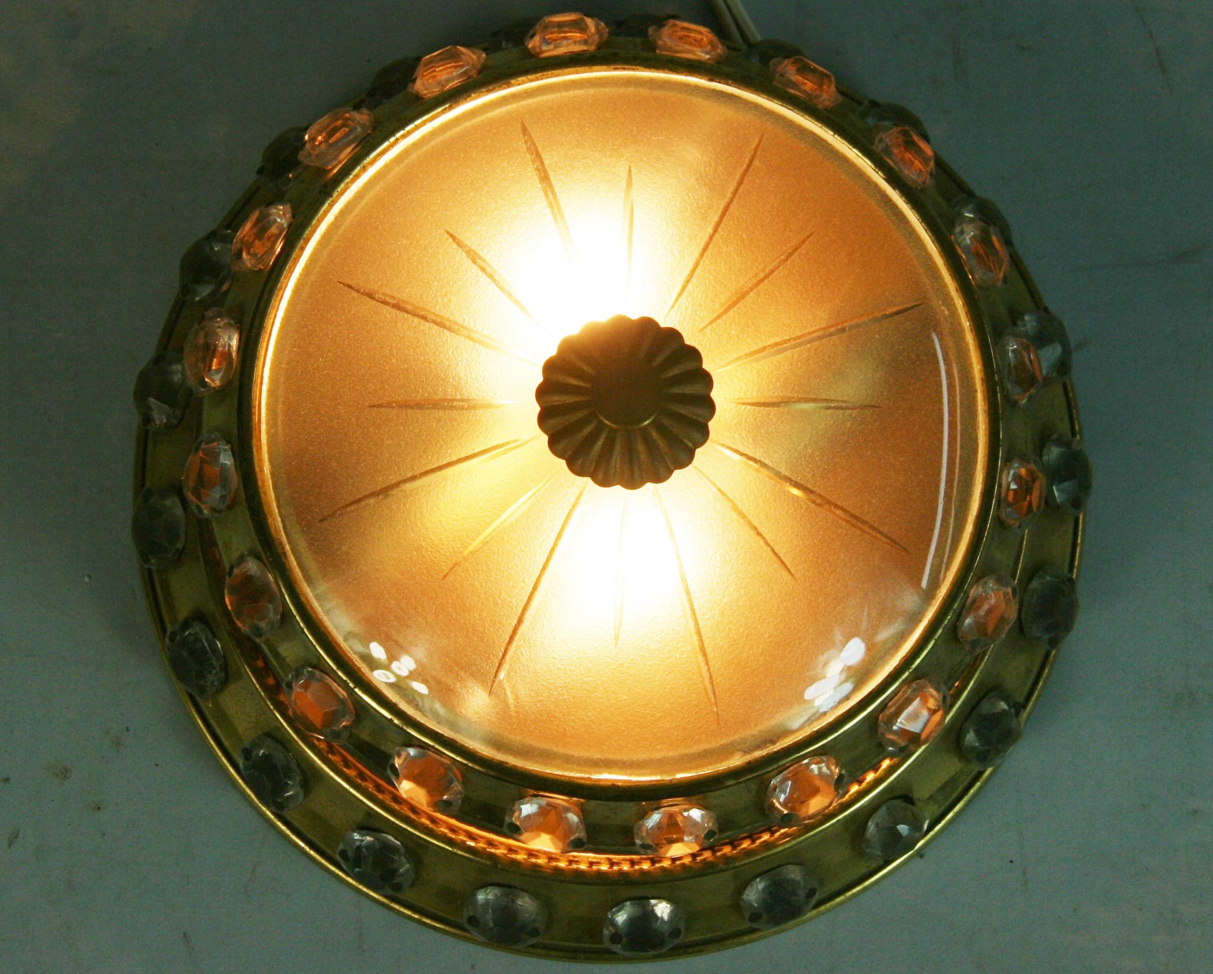 Laiton Baguès français en cristal et laiton  Plafonnier, vers les années 1940 en vente