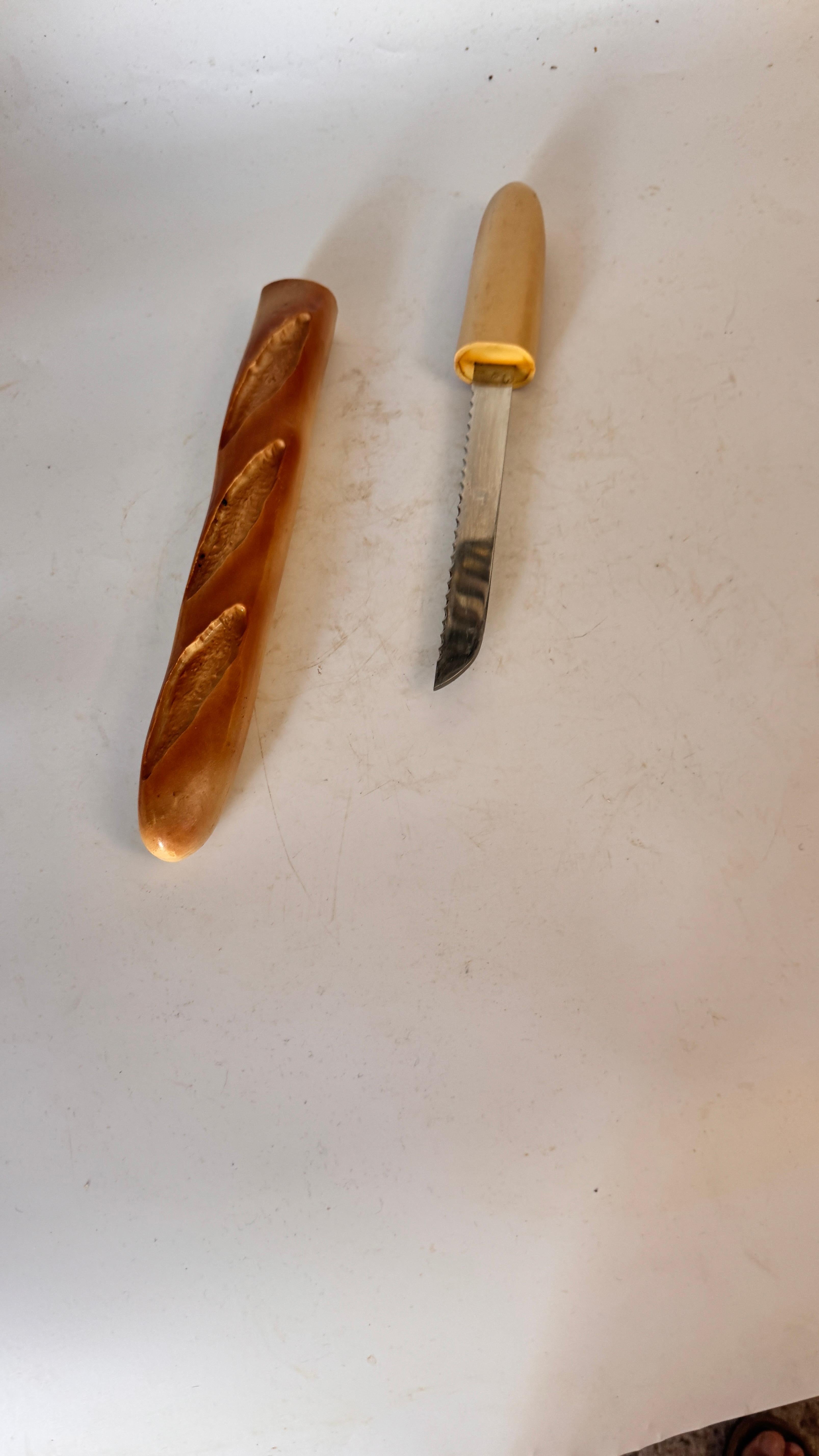 Couteau à baguette français - Trompe-l'œil en bois et métal - France, 20e siècle en vente 3