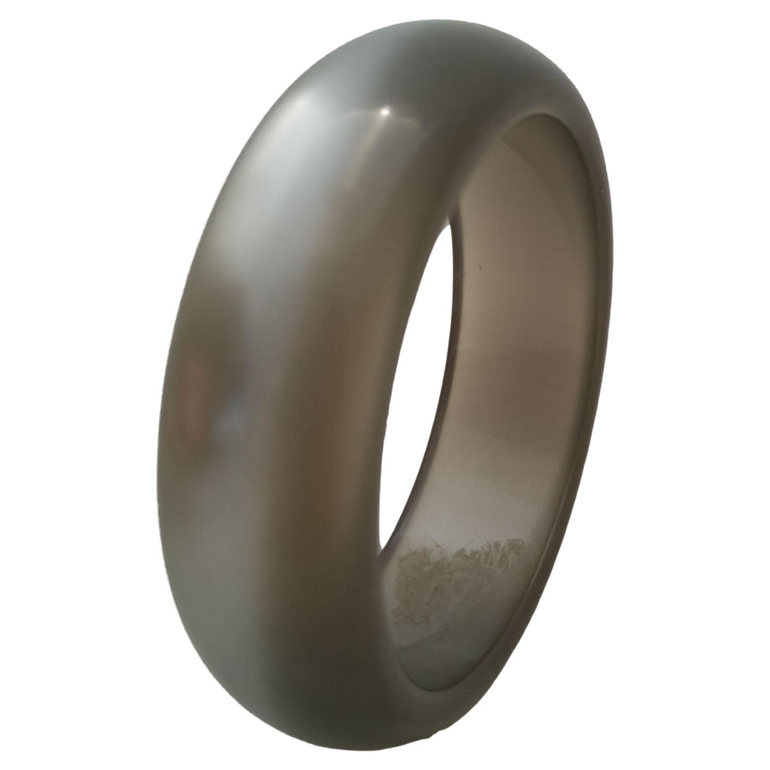 French bakelite bangle, Art Deco, 1920s, silver/black iridescent transparent For Sale