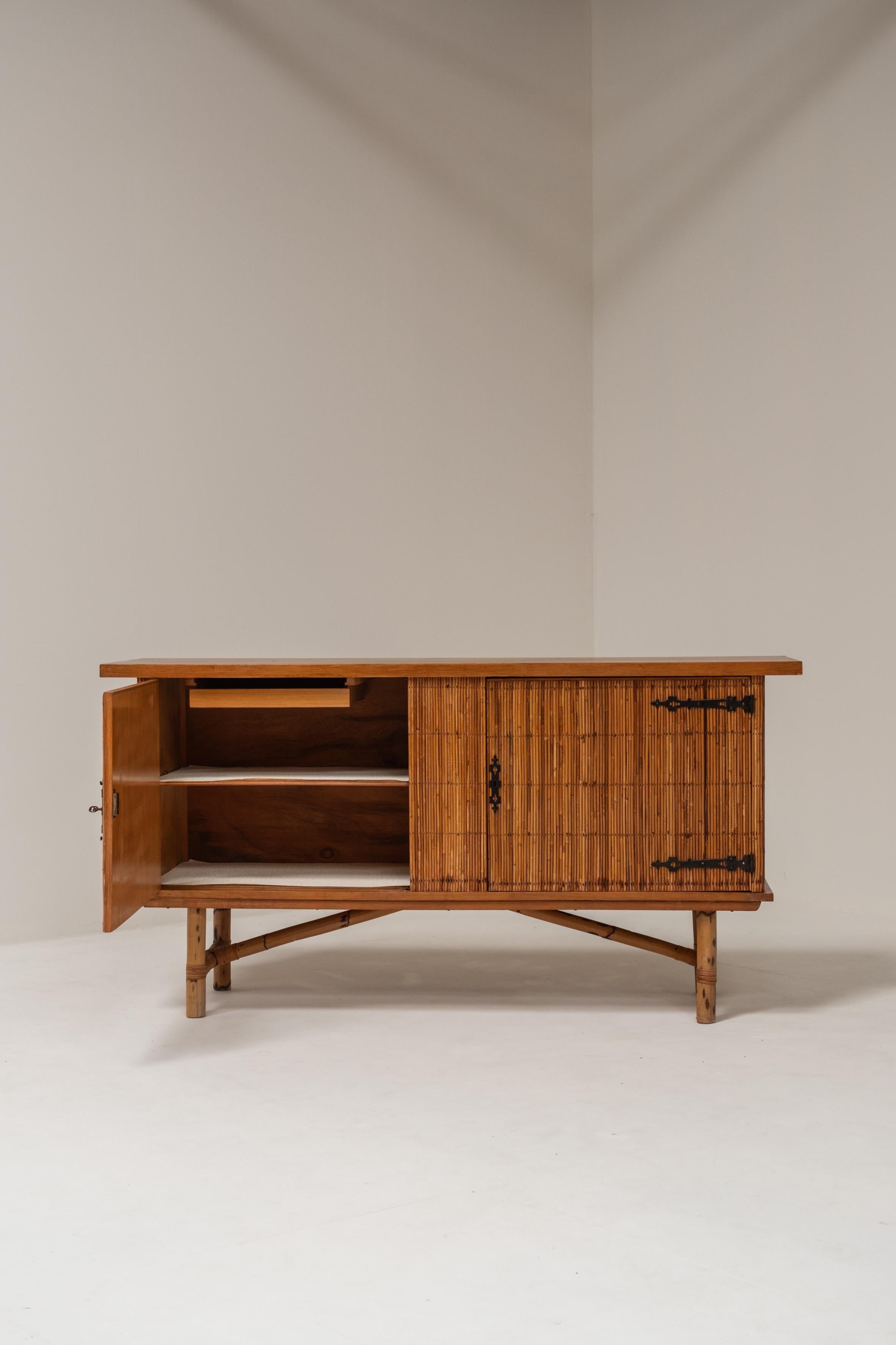 20ième siècle Meuble en bambou inspiré de Frida & Audoux Minet, 1960 en vente