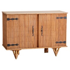 Credenza francesa de bambú con llave atribuida a Adrien Audoux and Frida Minet, años 60