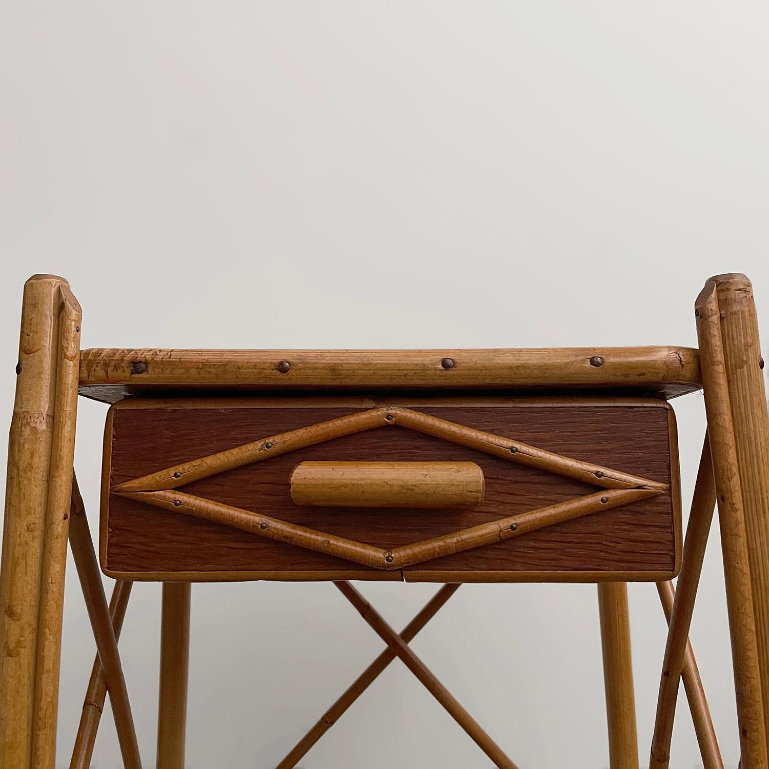 Table d'appoint en bambou français en vente 13