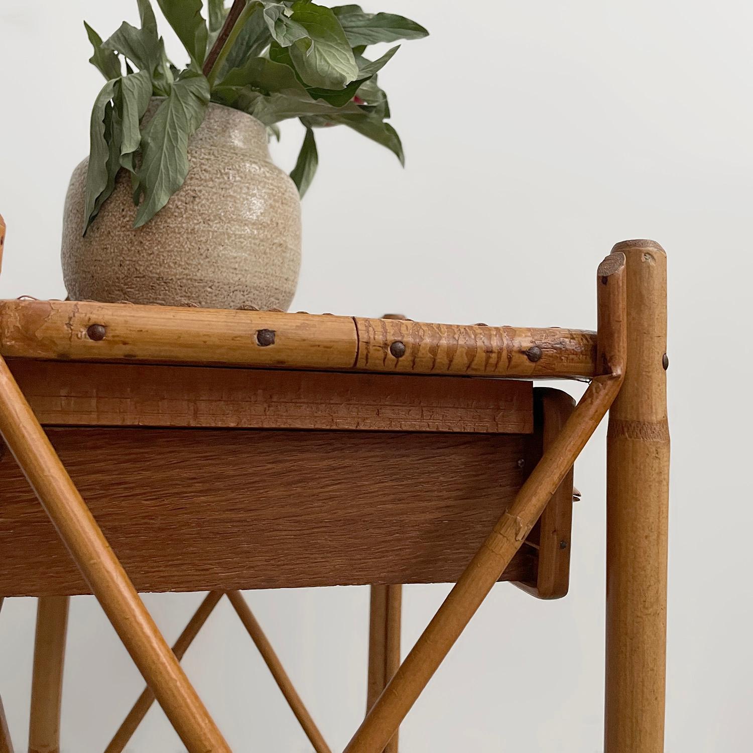 Table d'appoint en bambou français en vente 3