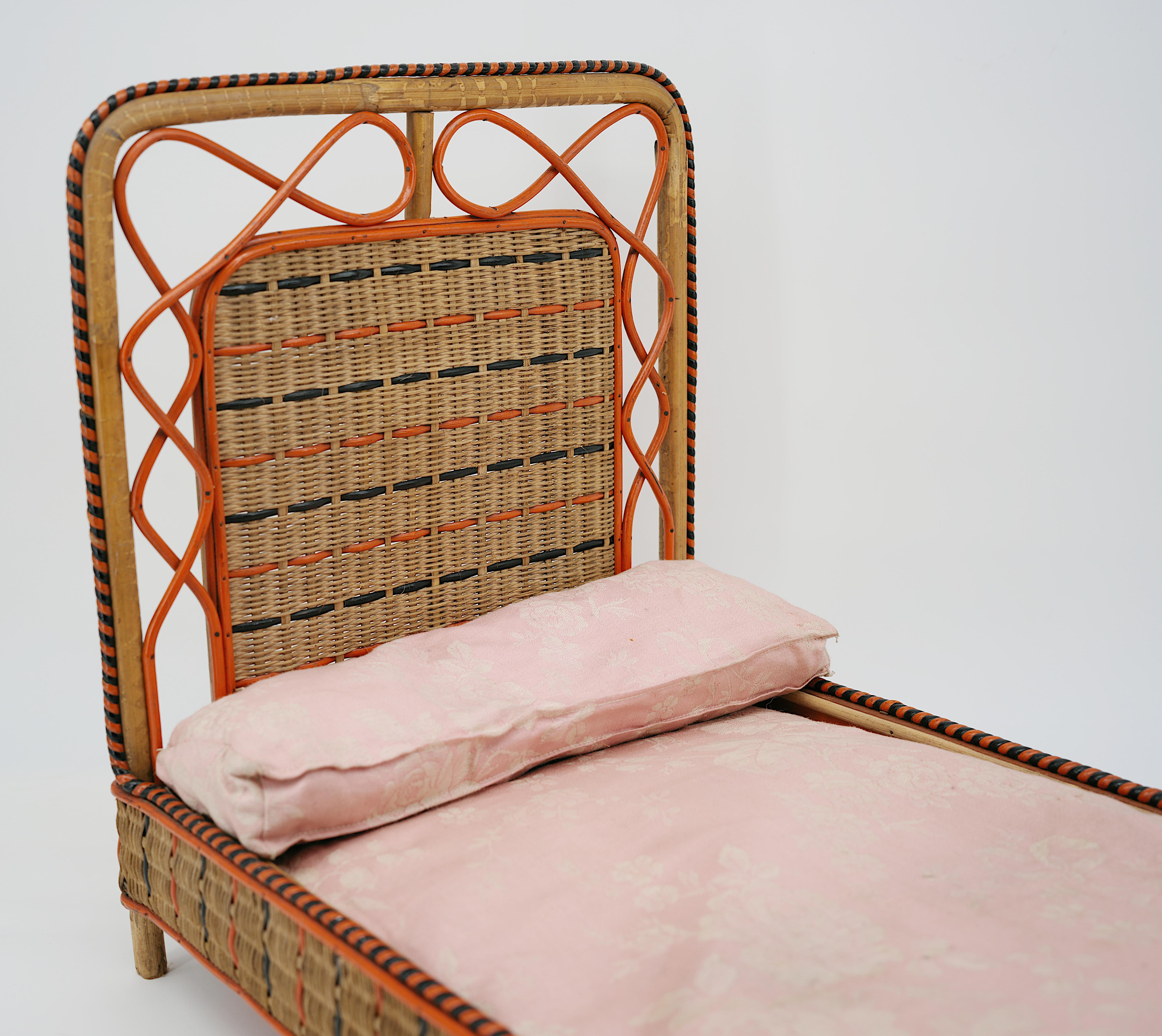 French Bamboo & Rattan Doll's Bedroom, Playhouse, ca.1900 For Sale 2
