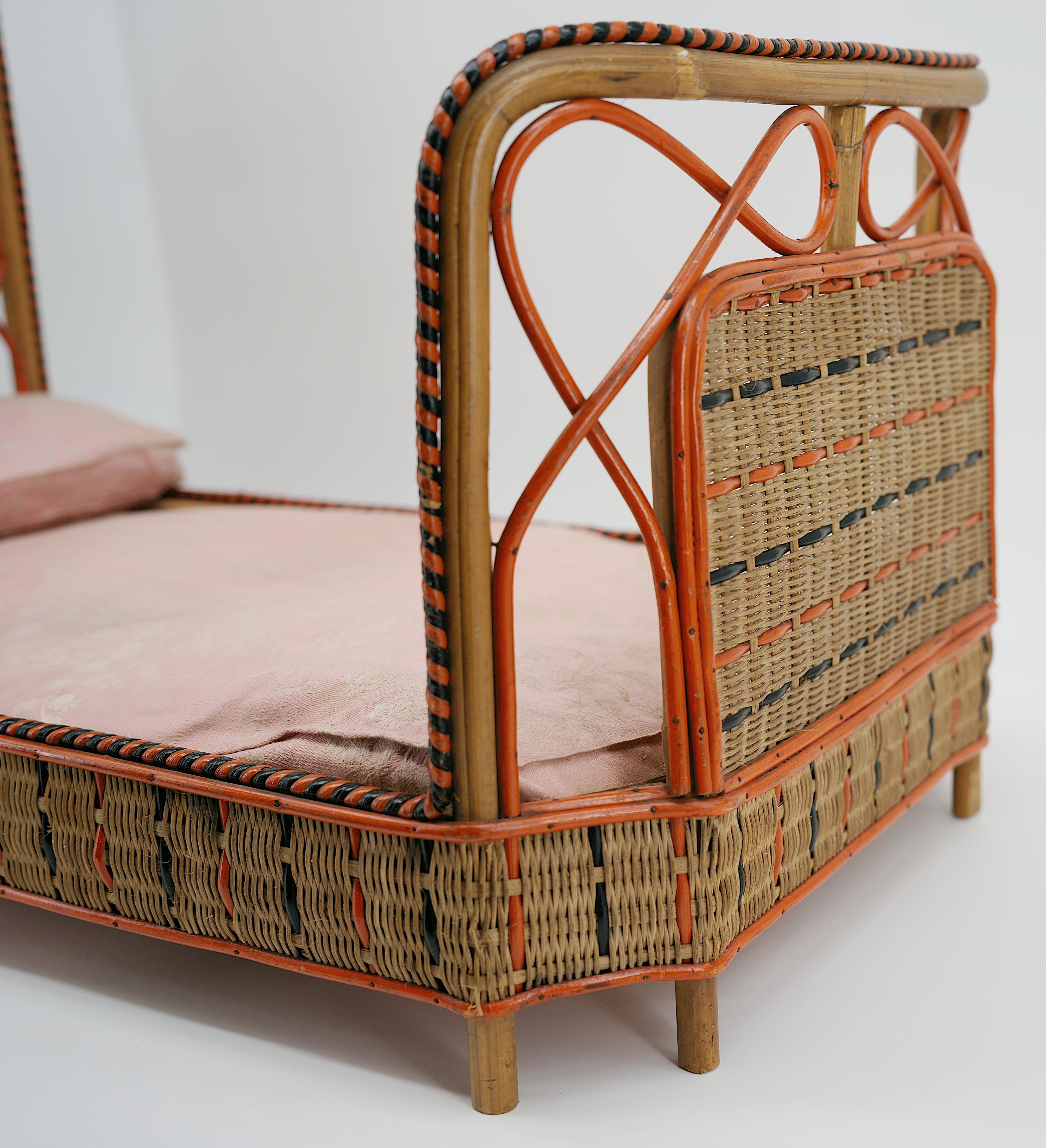 French Bamboo & Rattan Doll's Bedroom, Playhouse, ca.1900 For Sale 3