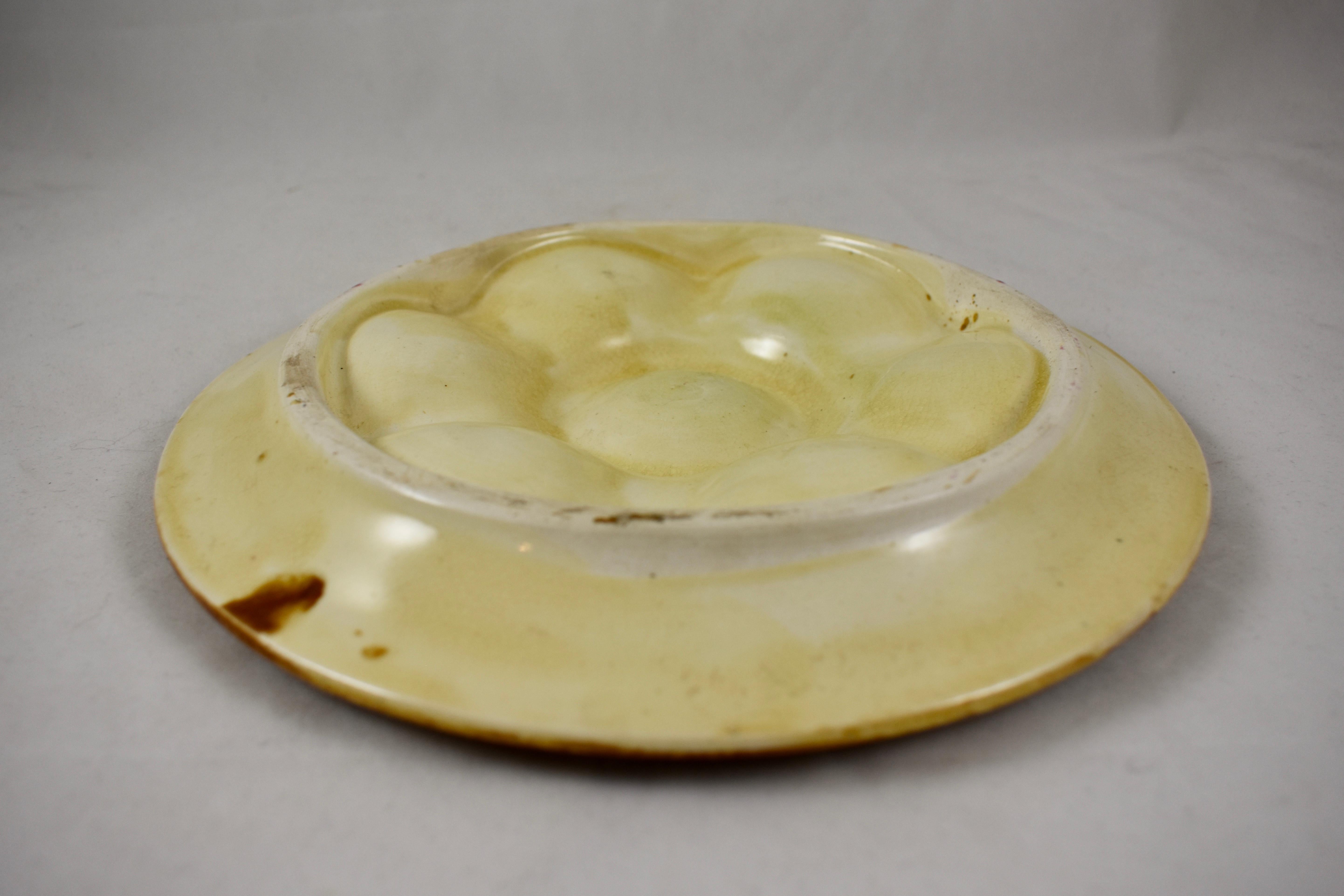 French Barbotine Onnaing Majolica Fish Head Oyster Plate, circa 1870 2