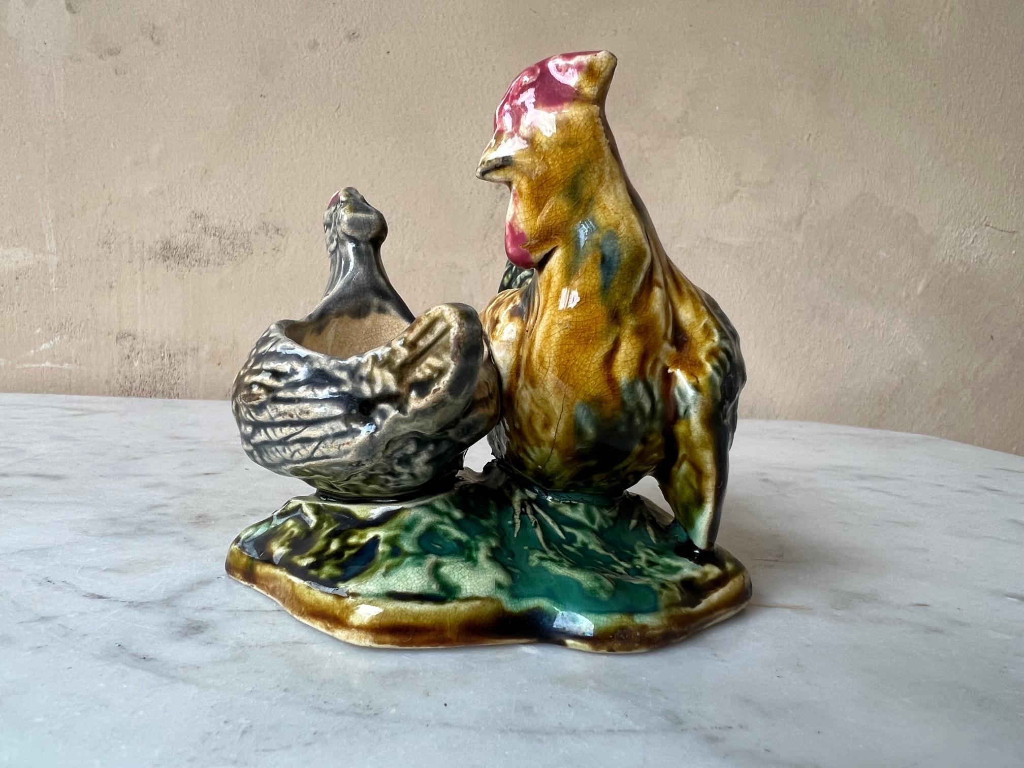 French Barbotine Rooster Salt & Pepper Cellars, circa 1900s For Sale 3