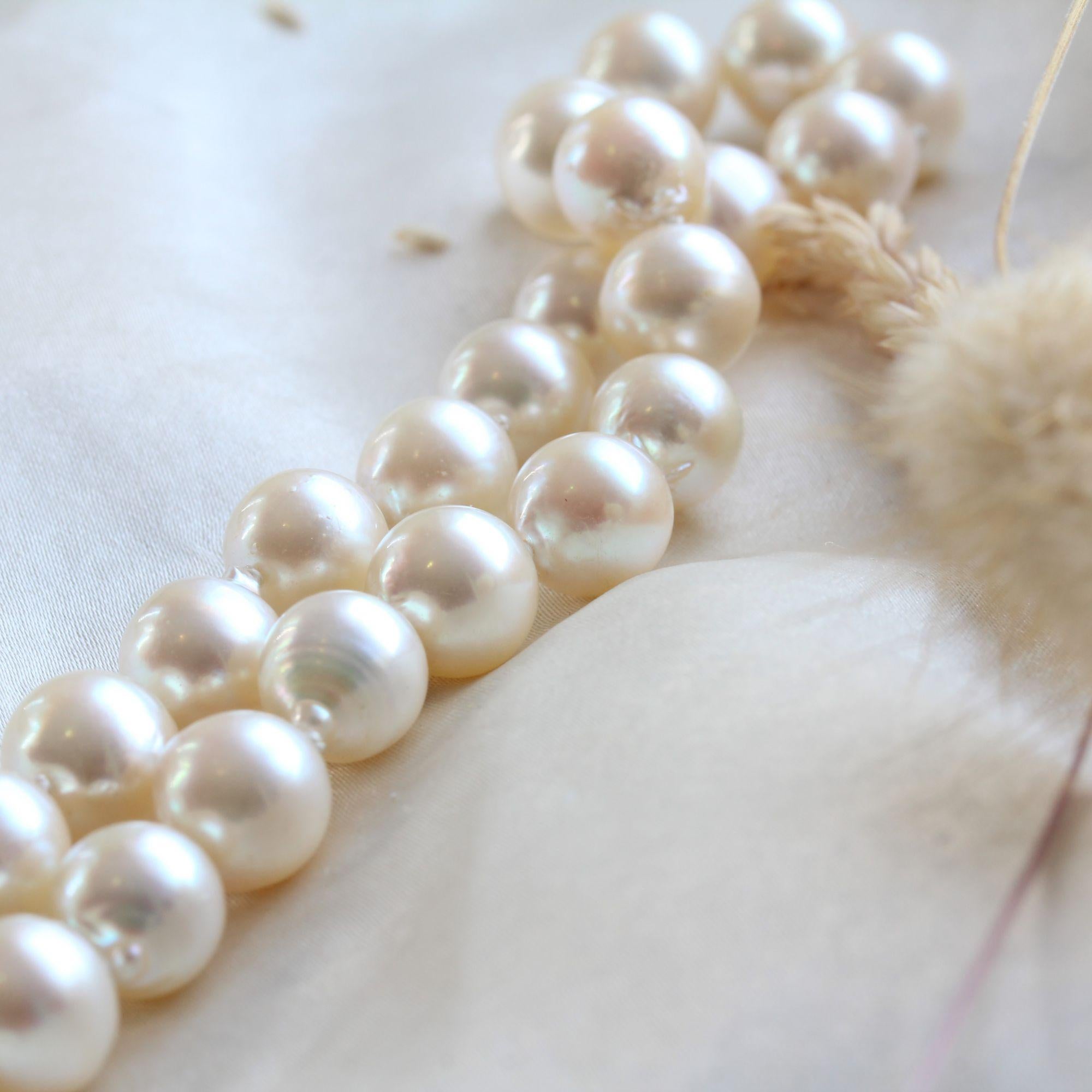 Collier à fermoir ancien en perles de culture baroques françaises en vente 1