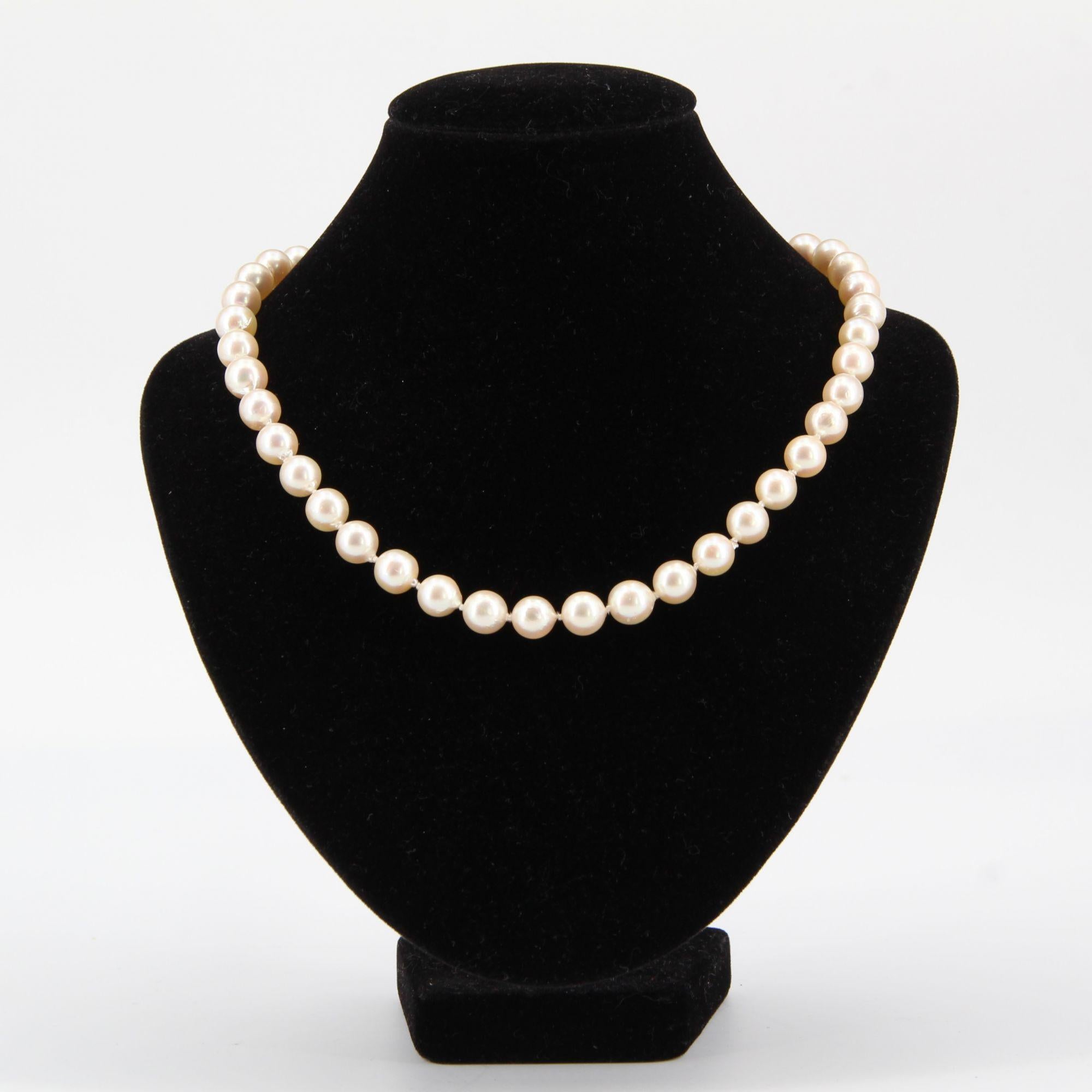 French Baroque Cultured Pearls Antique Clasp Necklace For Sale 6
