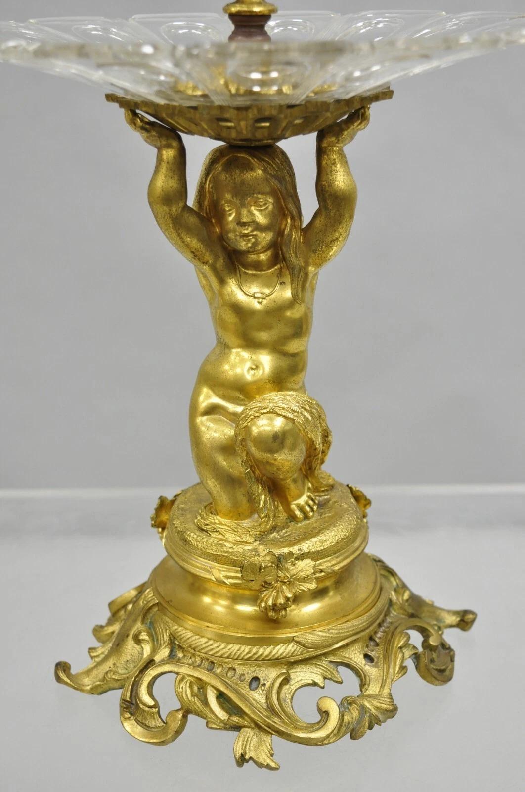 French Baroque Louis XV Gold Gilt Bronze Cherub & Glass 2 Tier Candy Dish Stand Barroco en venta